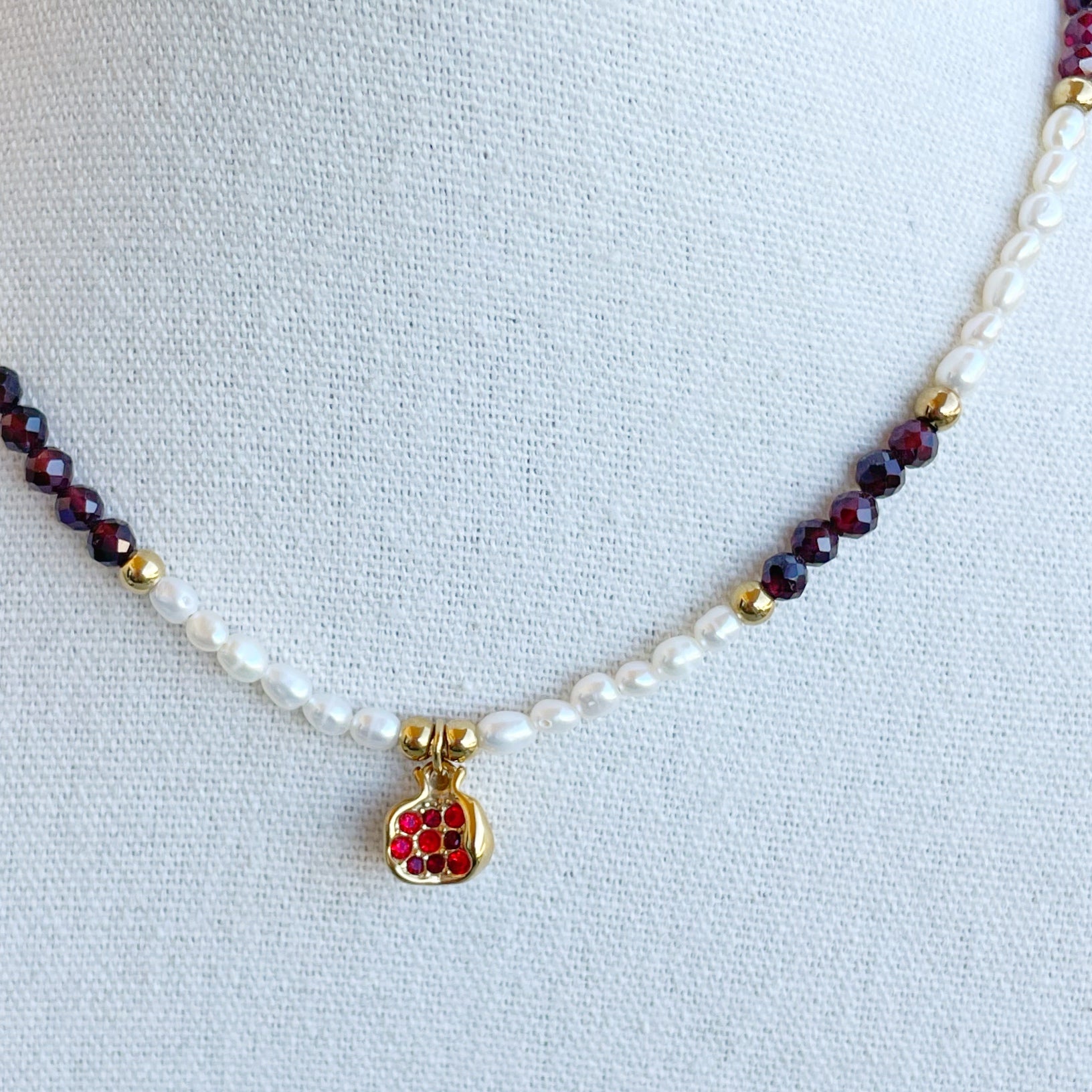 Collar de perlas “Alhambra”