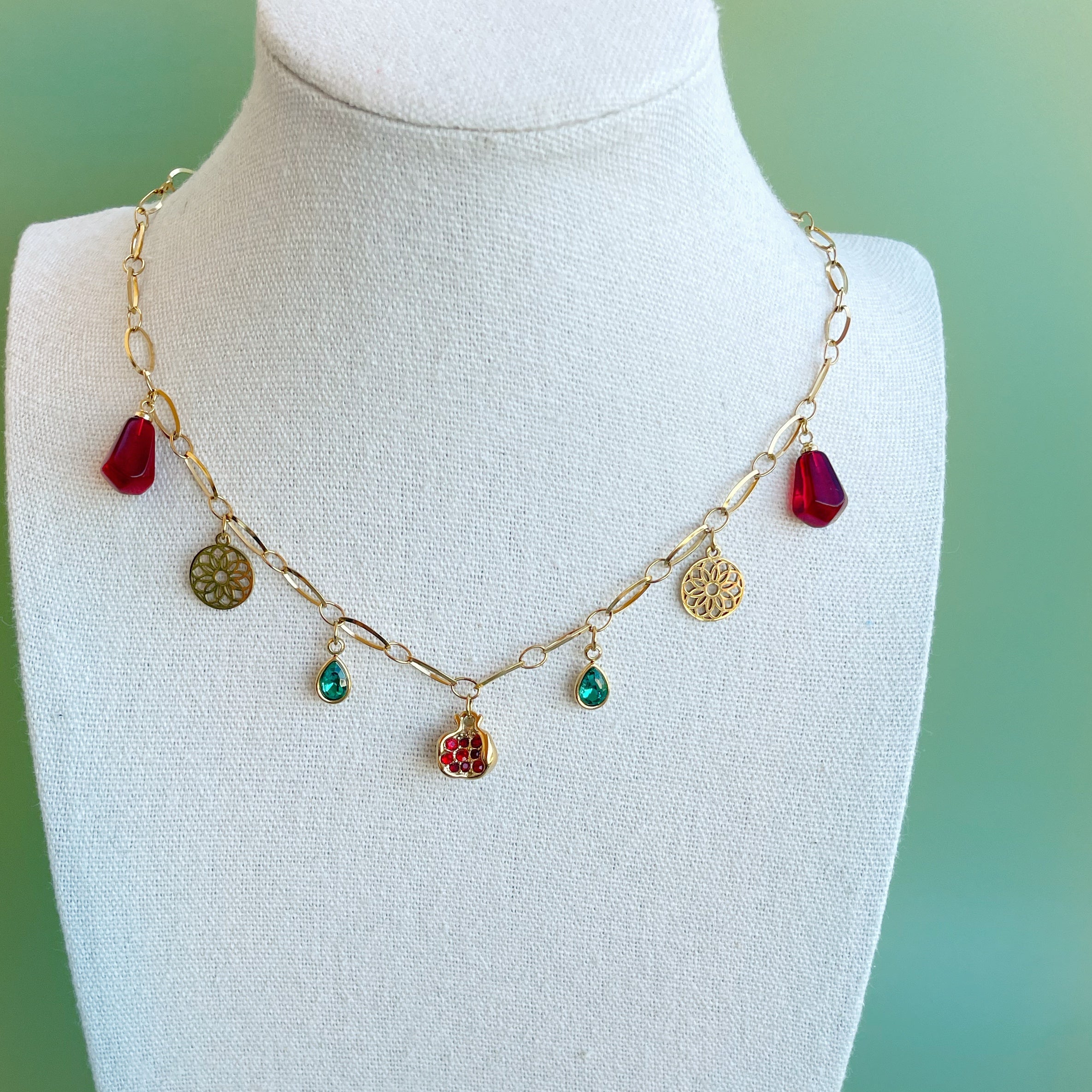 Collar Multicharm “Canastera”