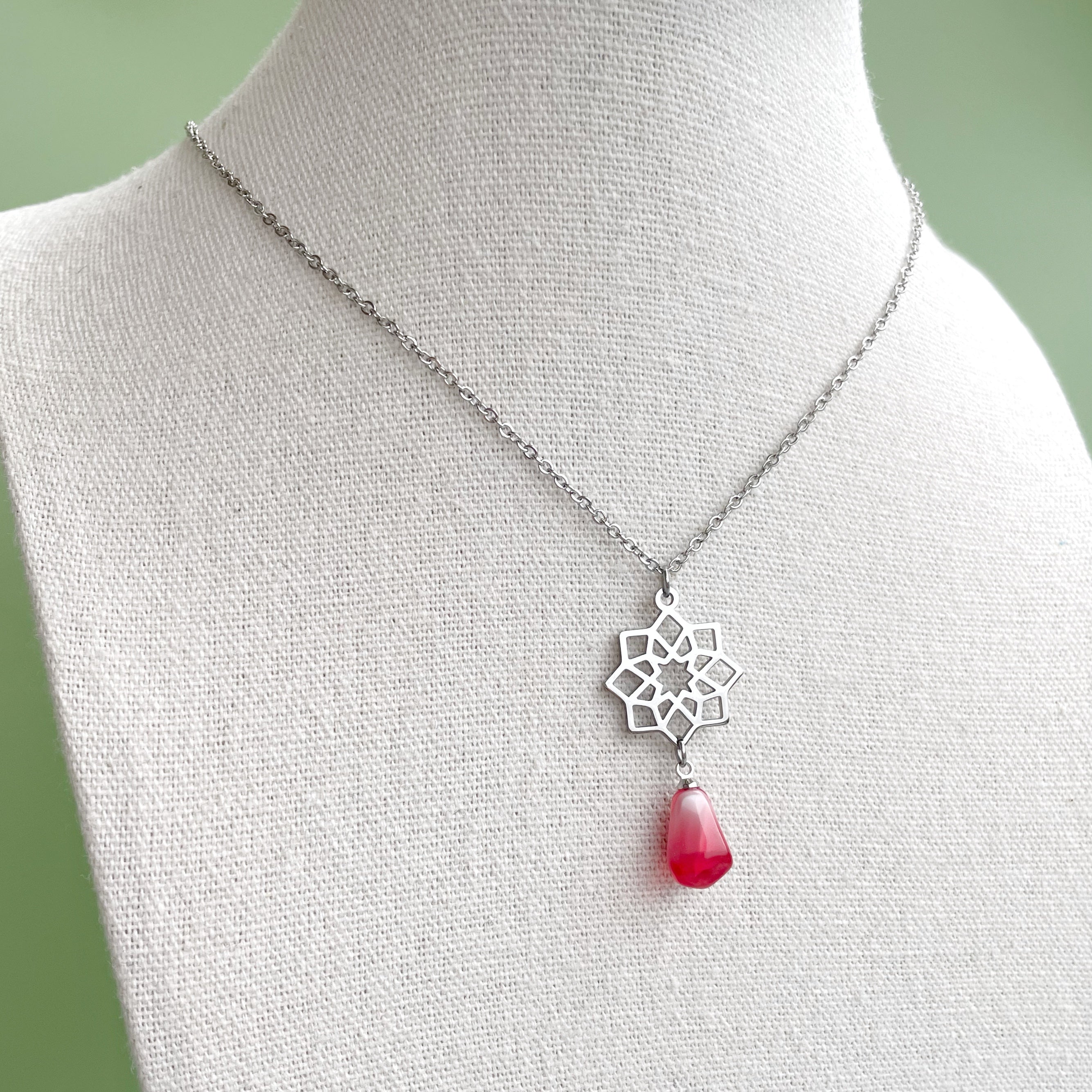 Collar “Plaza Nueva” (claro) plateado