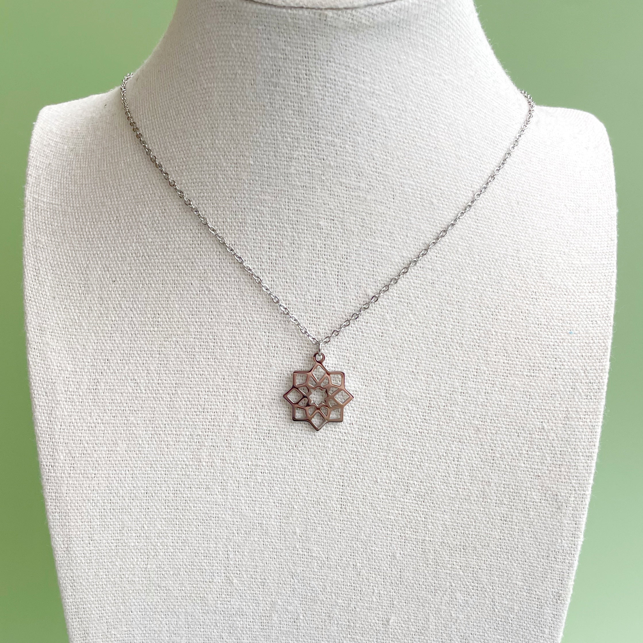 Collar “Estrella Nazarí” (plateado)