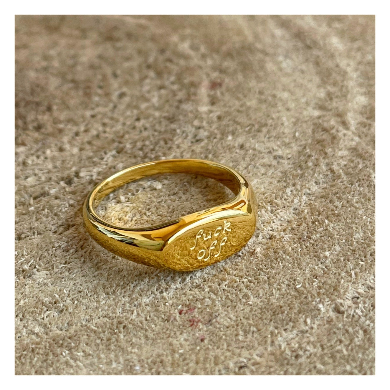 Anillo “F**k Off”
