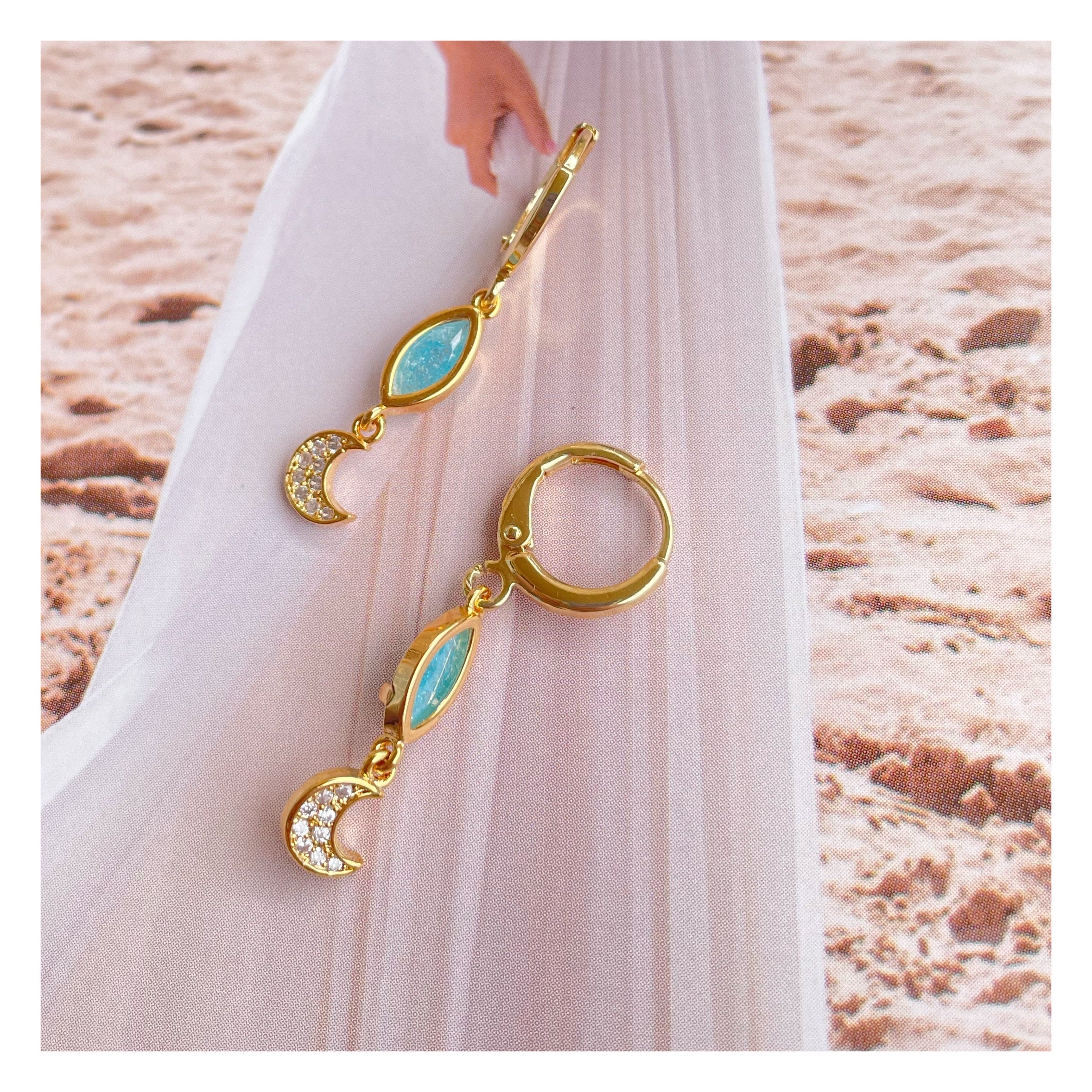 Pendientes “Lunatica” Celeste