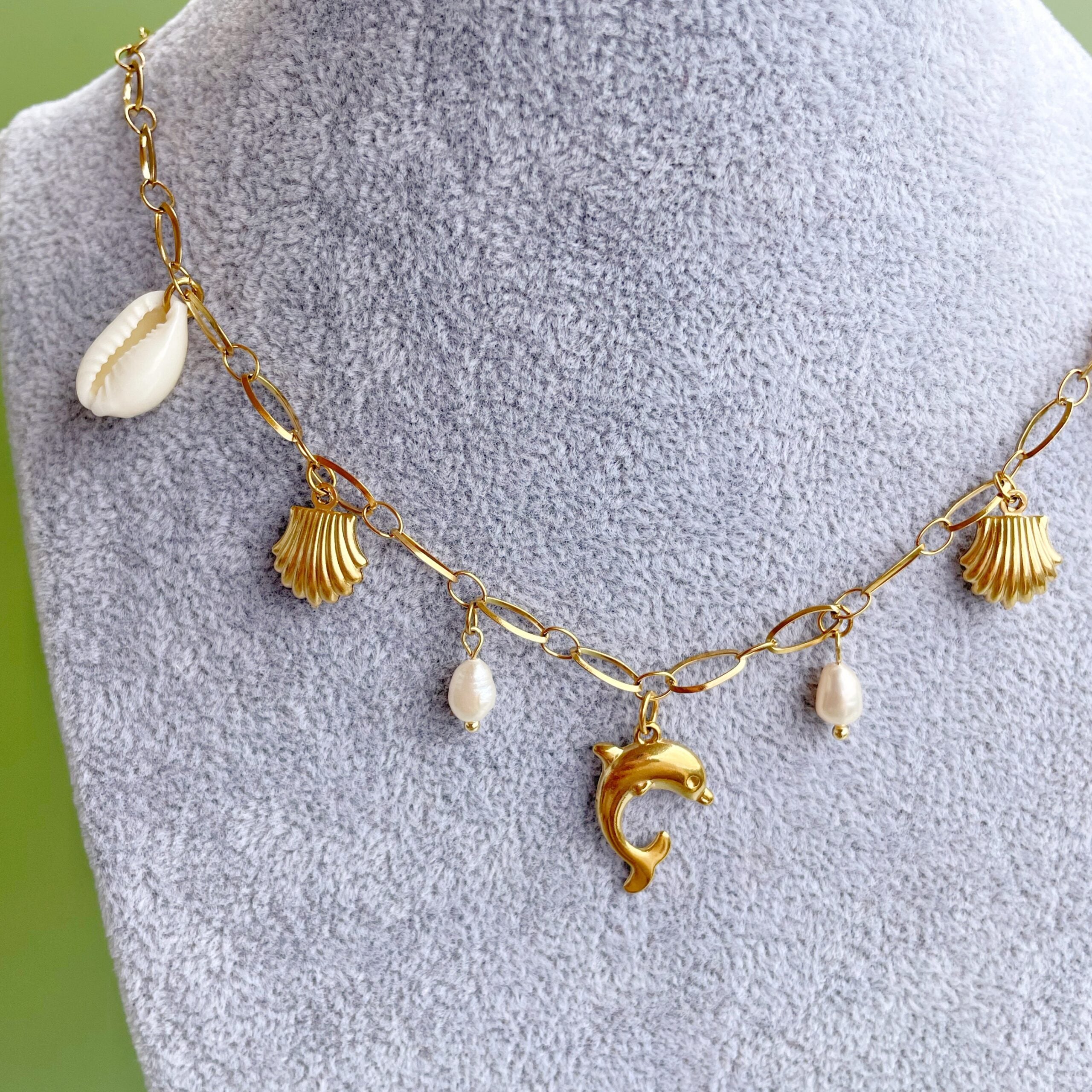 Collar multicharm “Delfin”