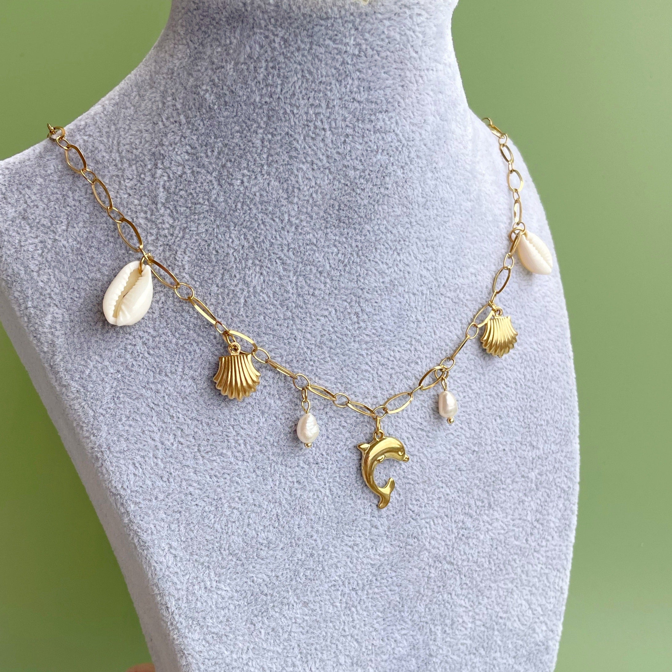 Collar multicharm “Delfin”