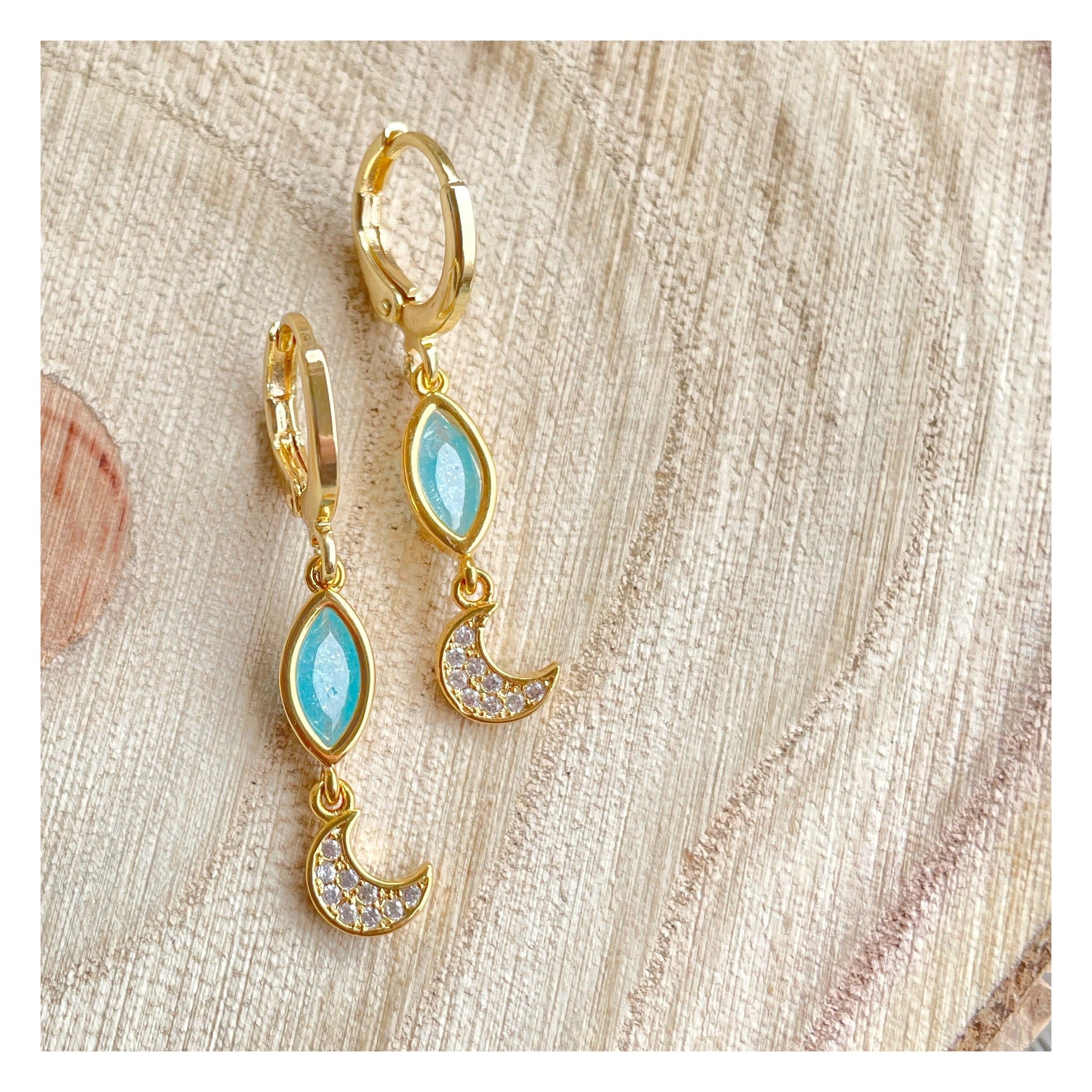 Pendientes “Lunatica” Celeste