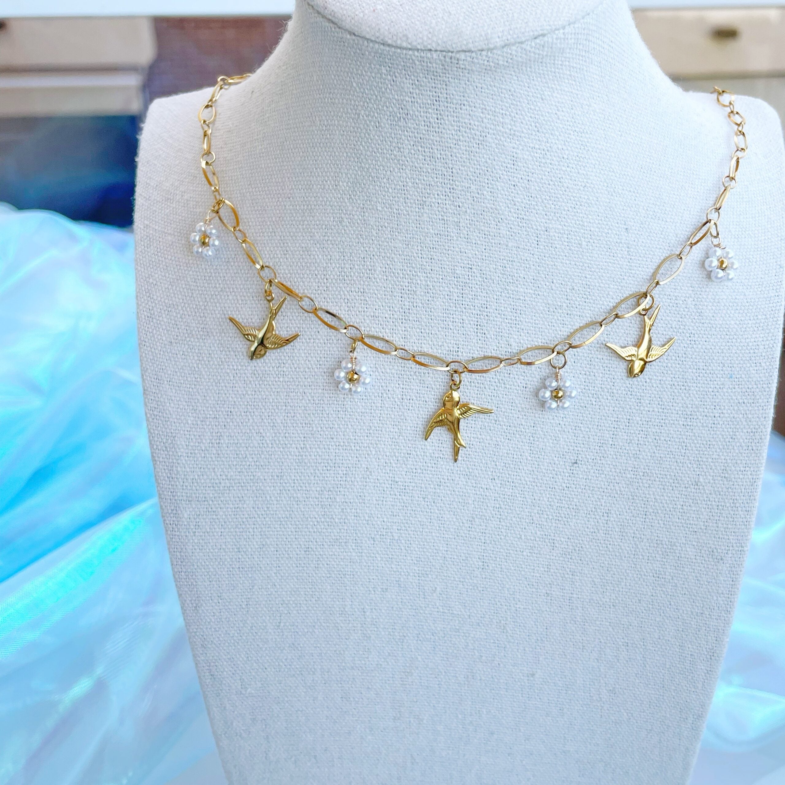 Collar multicharm “Golondrinas”