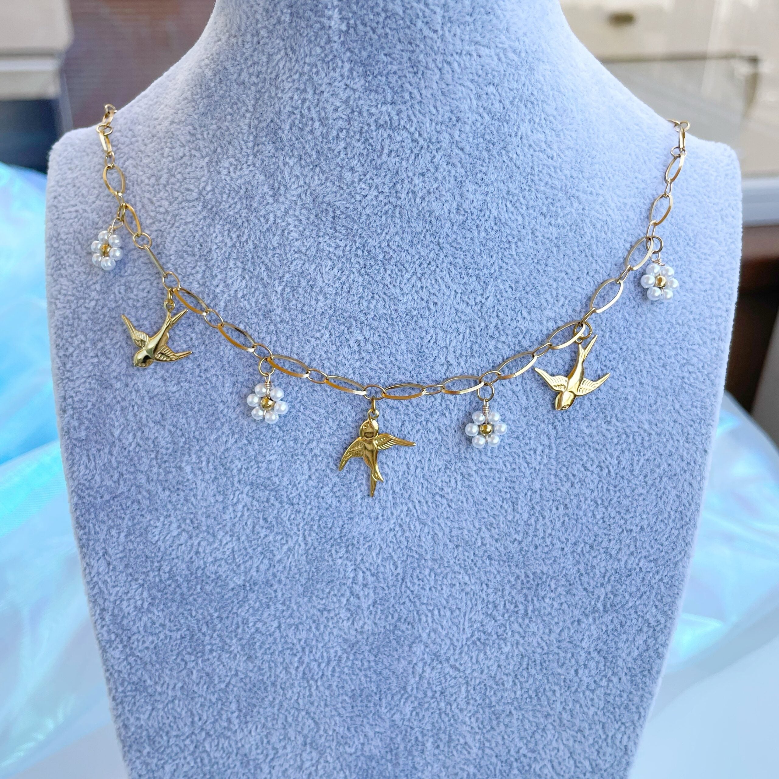 Collar multicharm “Golondrinas”