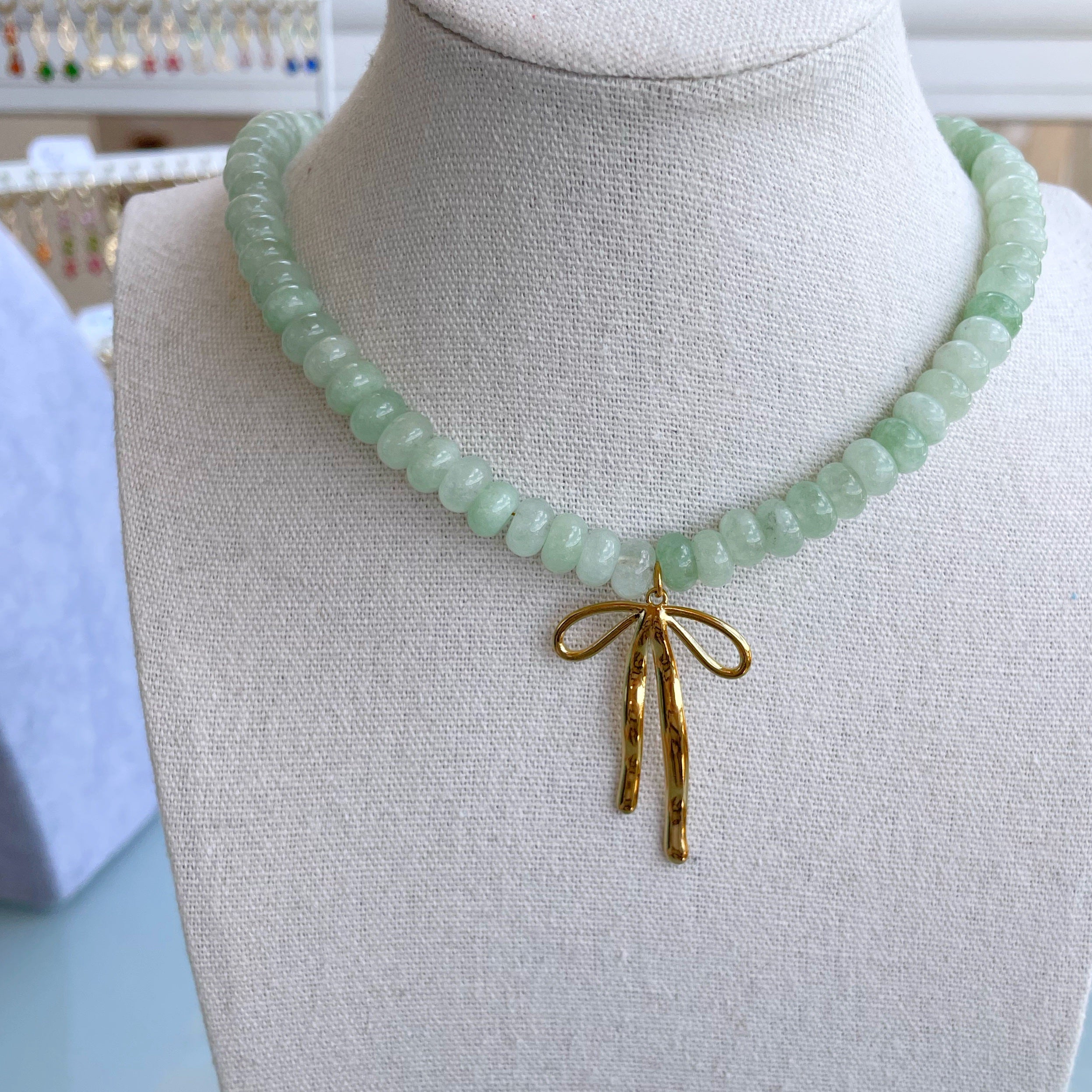 Collar piedras “Lazo” verde