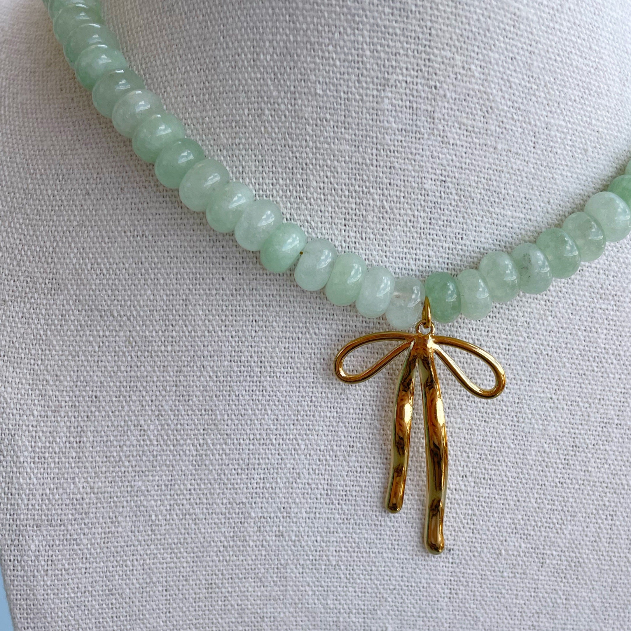 Collar piedras “Lazo” verde