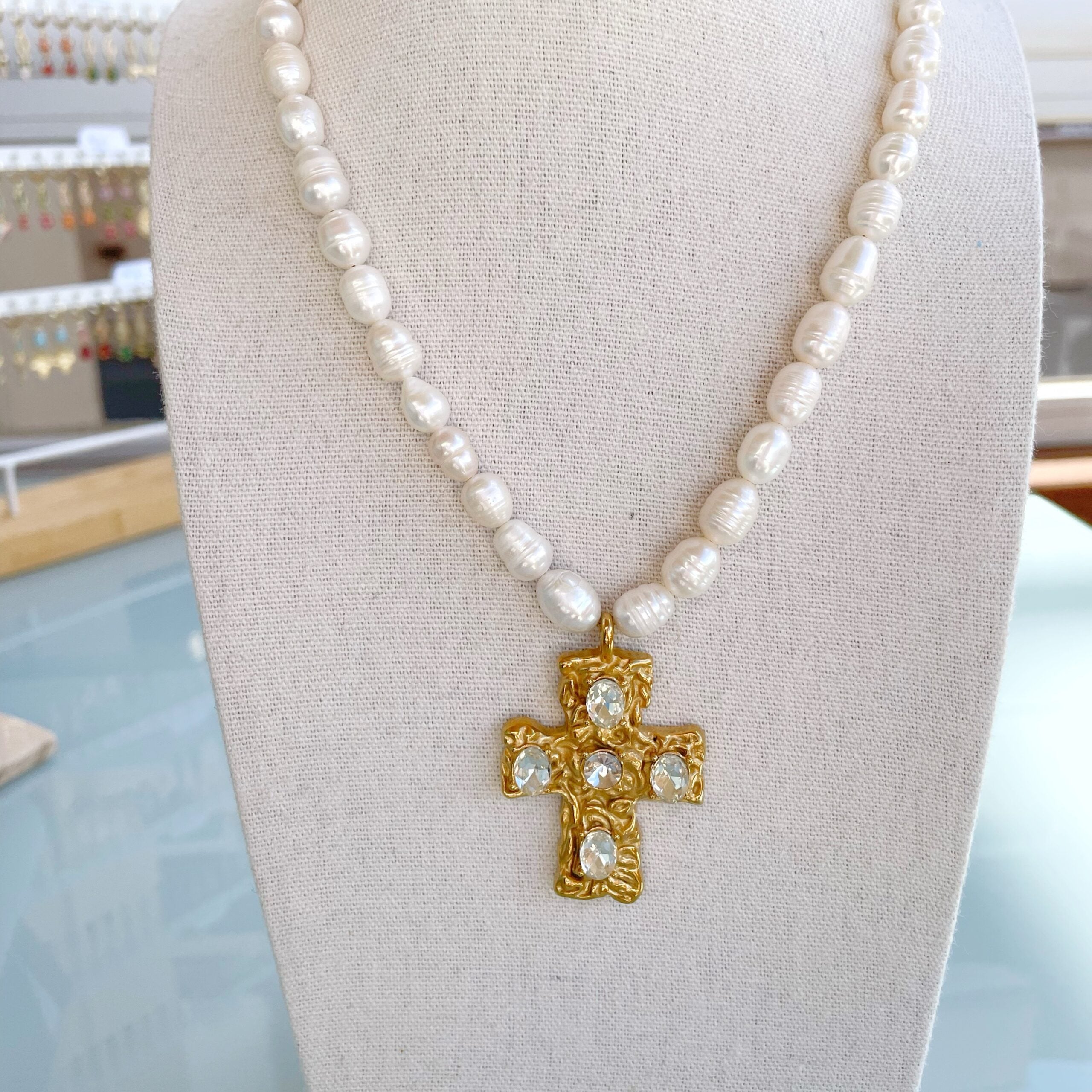 Collar perlas “Cruz”