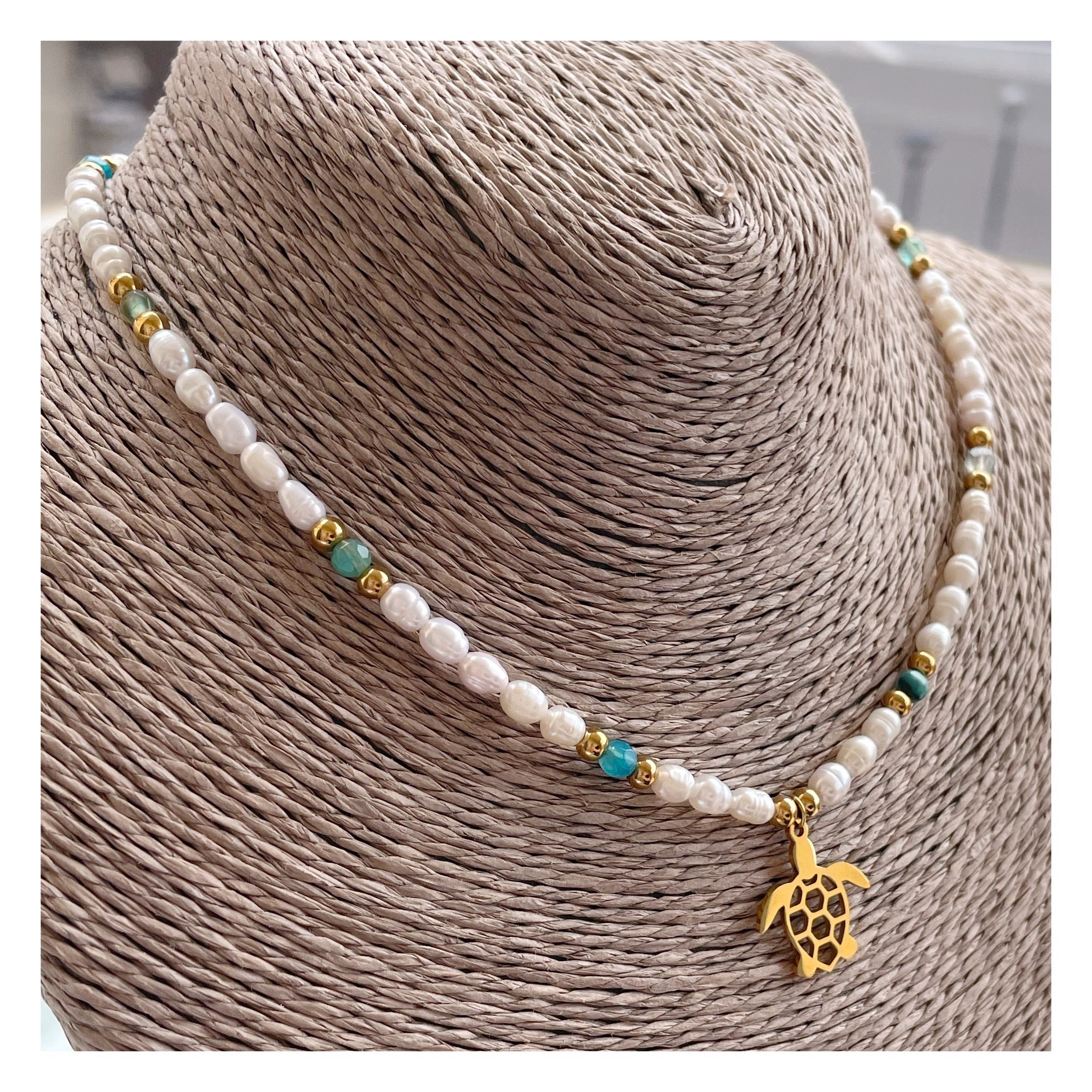 Collar perlas “Tortuguita”