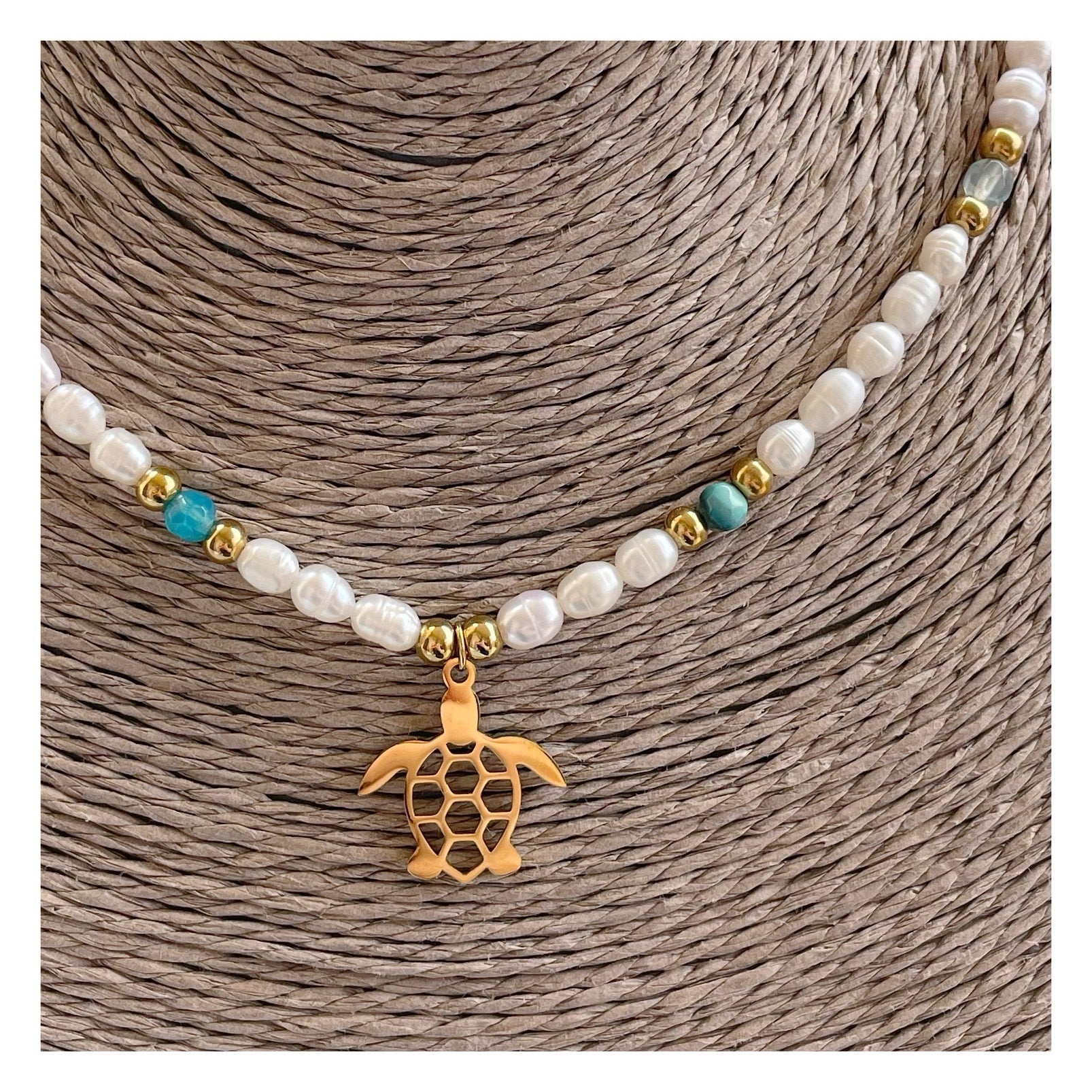 Collar perlas “Tortuguita”
