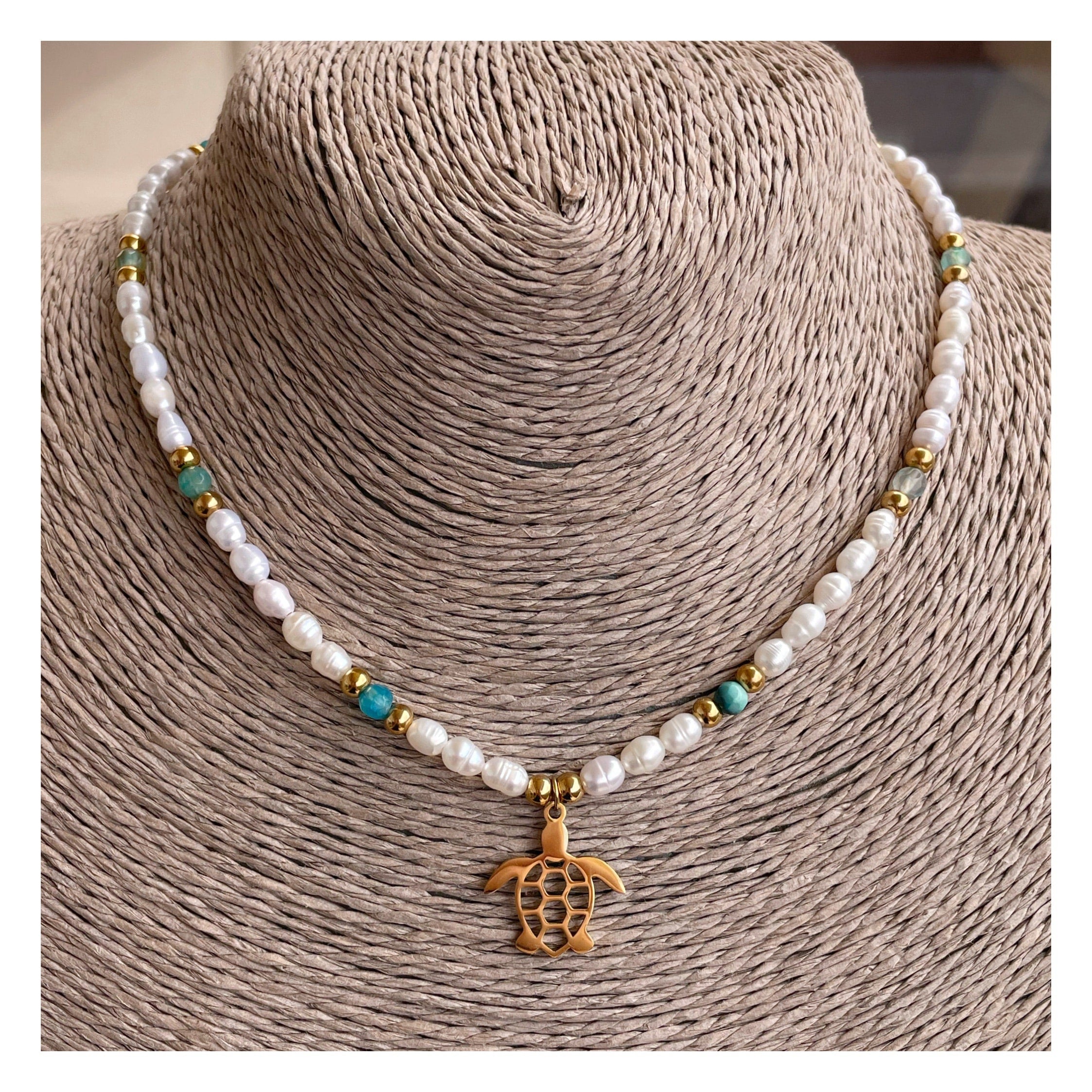 Collar perlas “Tortuguita”