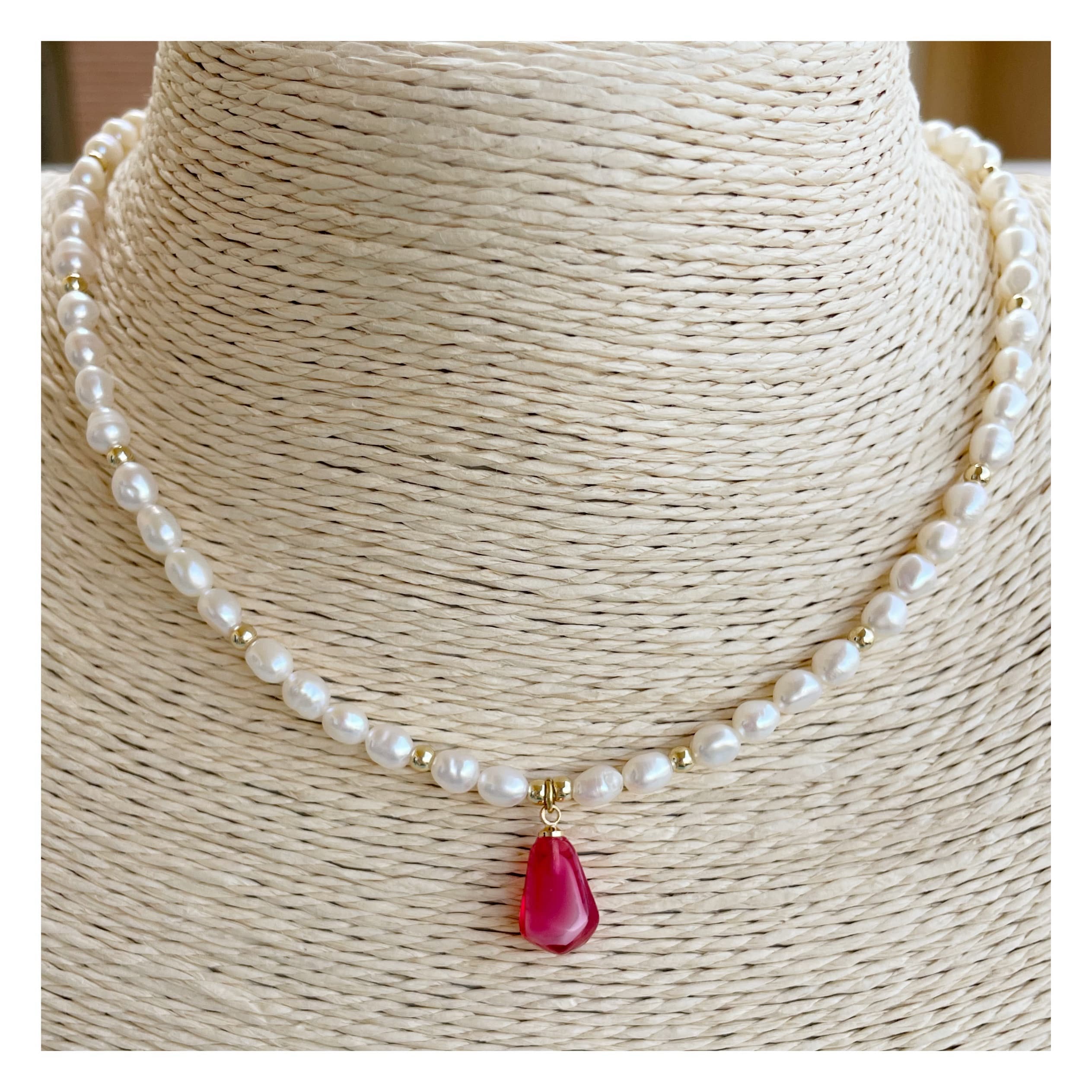 Collar “Sierra Nevada” claro