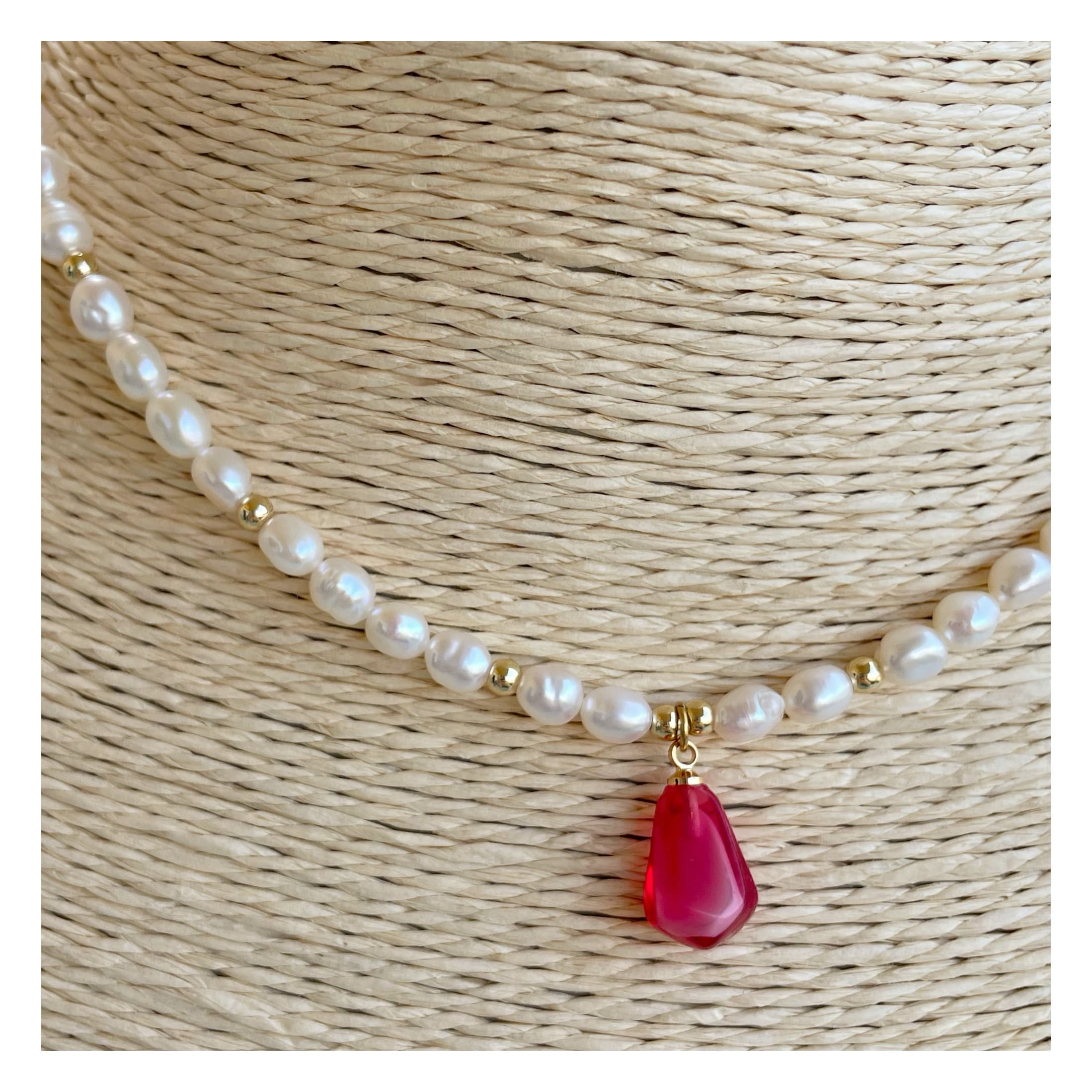 Collar “Sierra Nevada” claro