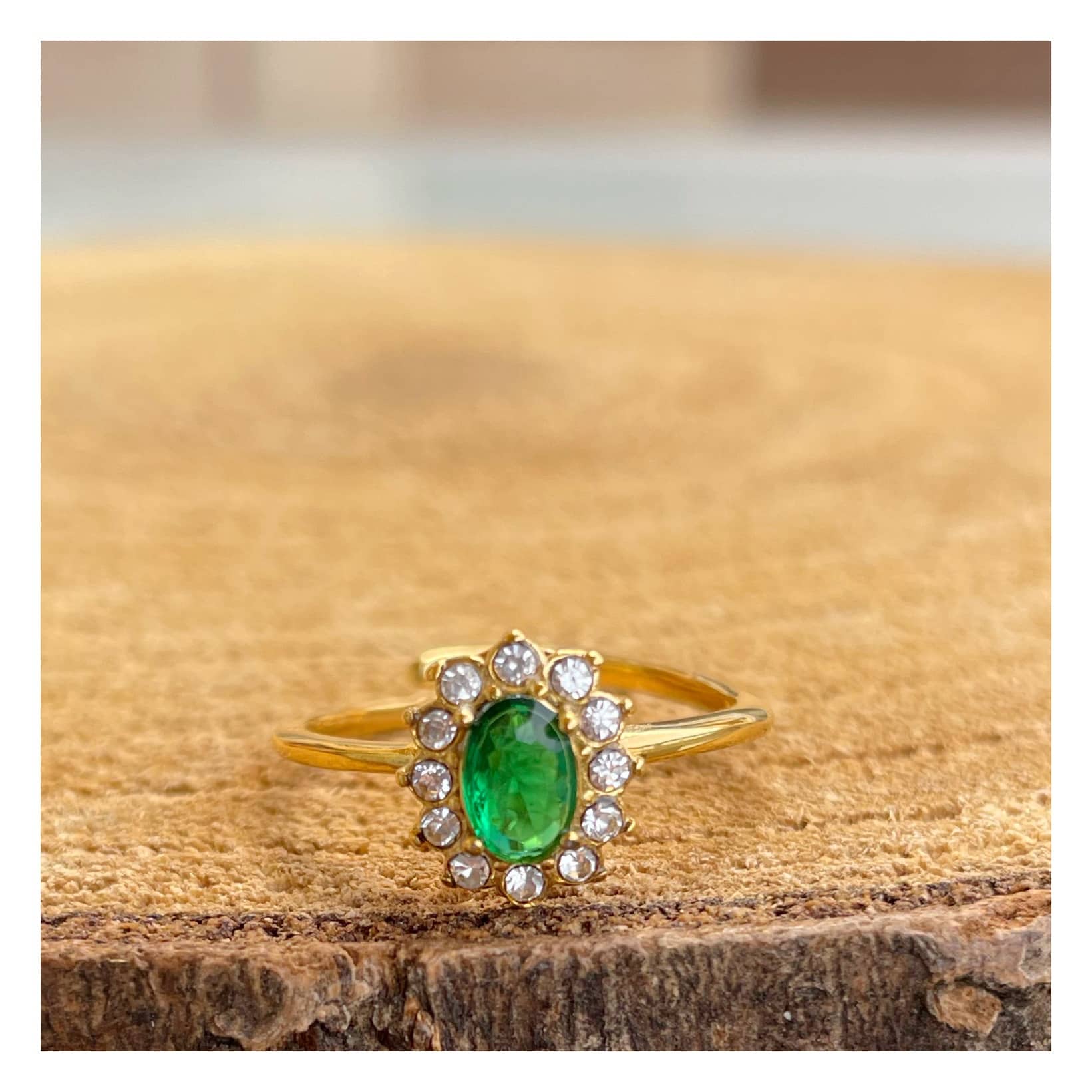 Anillo “Princesa Diana” verde