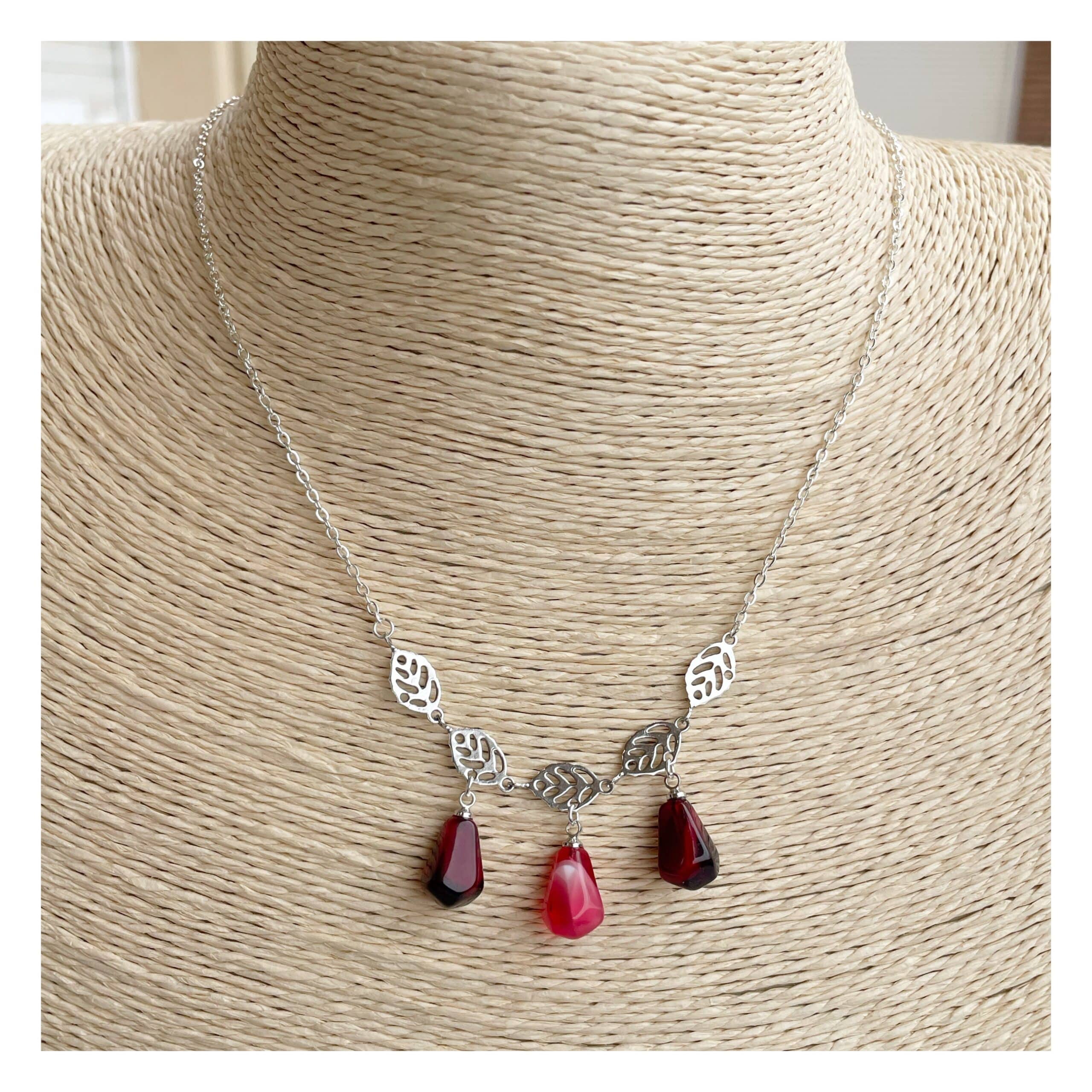 Collar “Granado” plateado