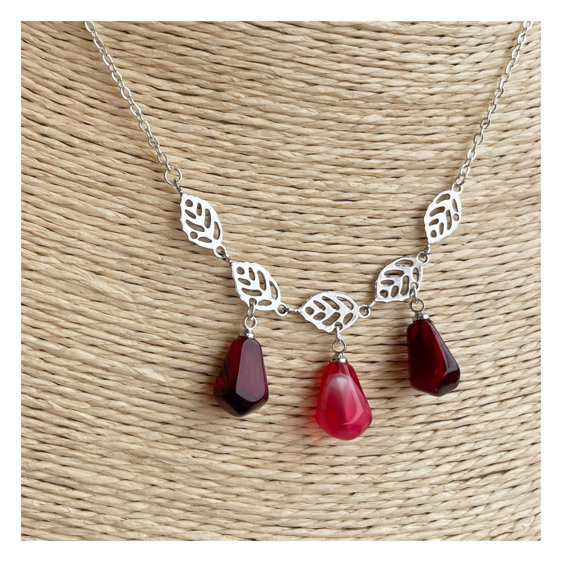 Collar “Granado” plateado