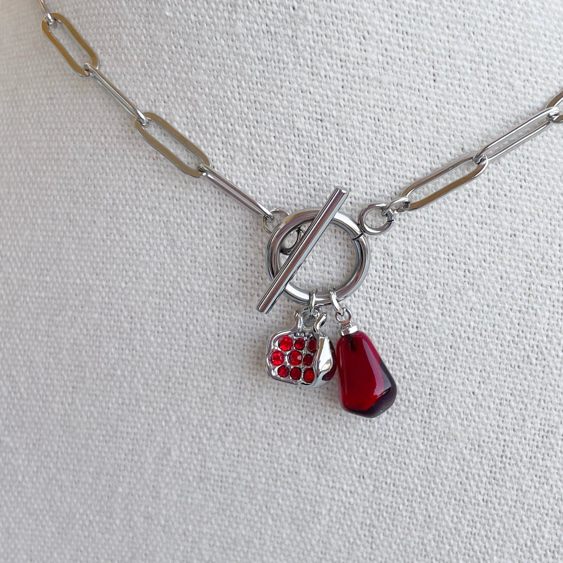 Collar “Lavin Compae” plateado
