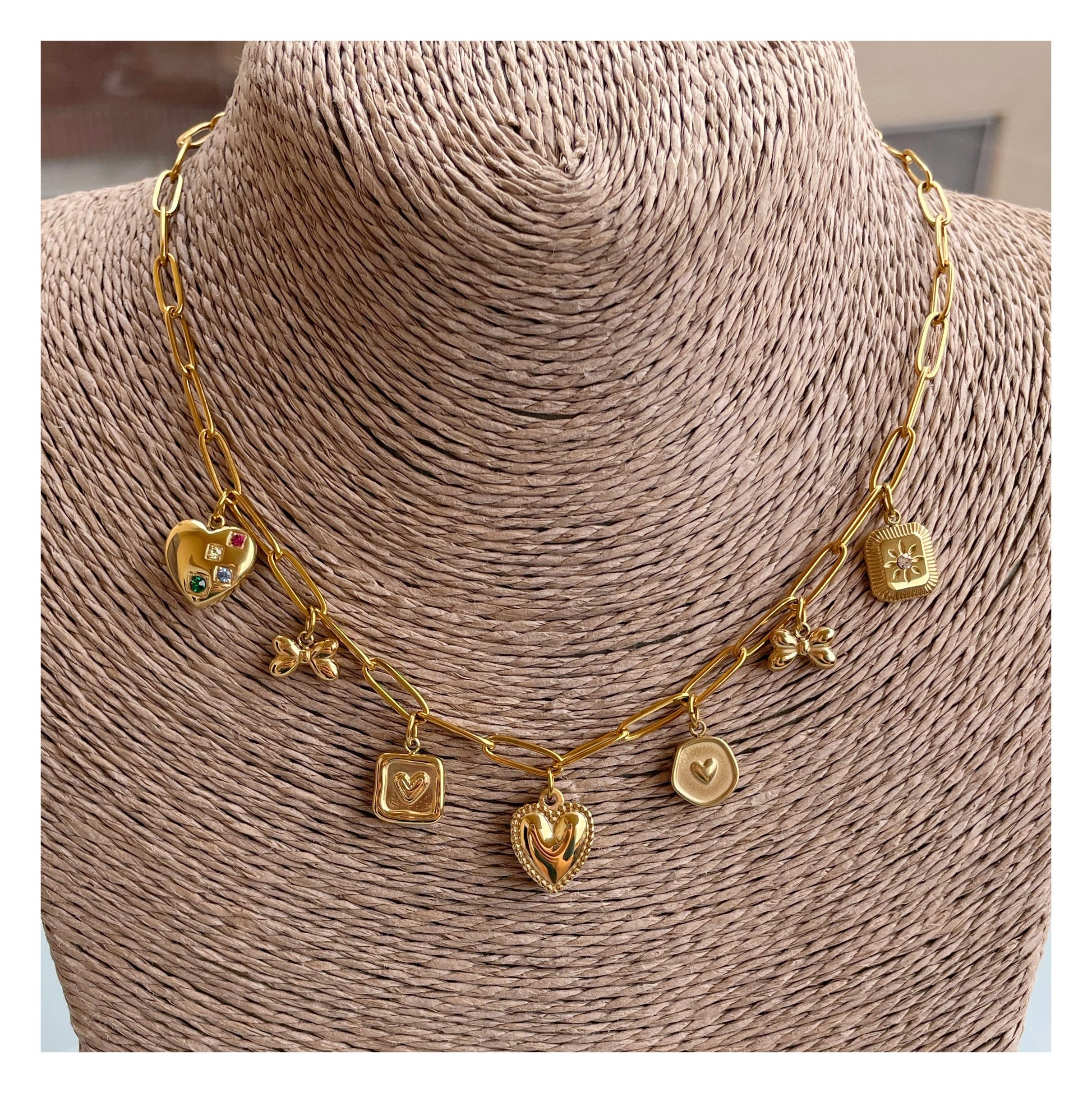 Collar charms “Coqueta”
