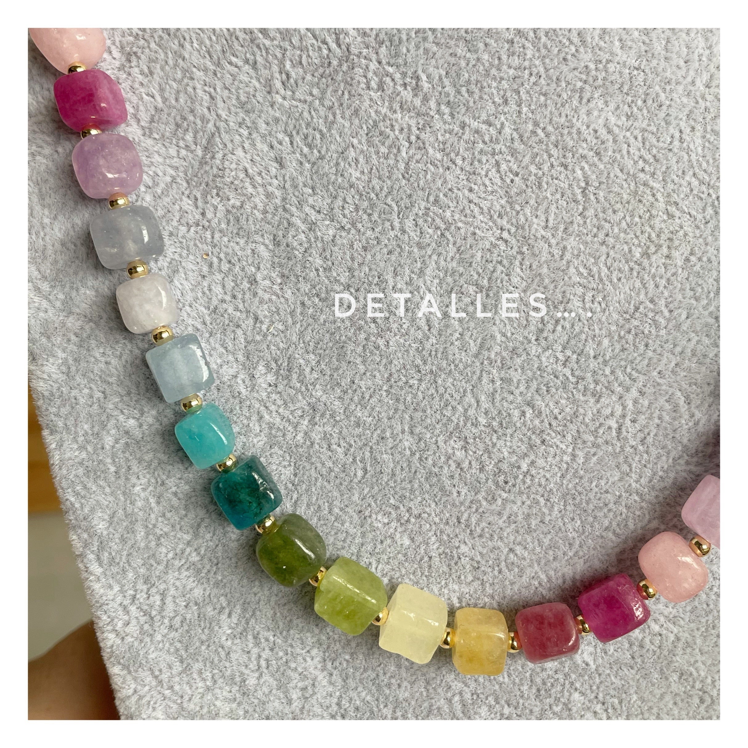 Collar piedras “Arcoíris