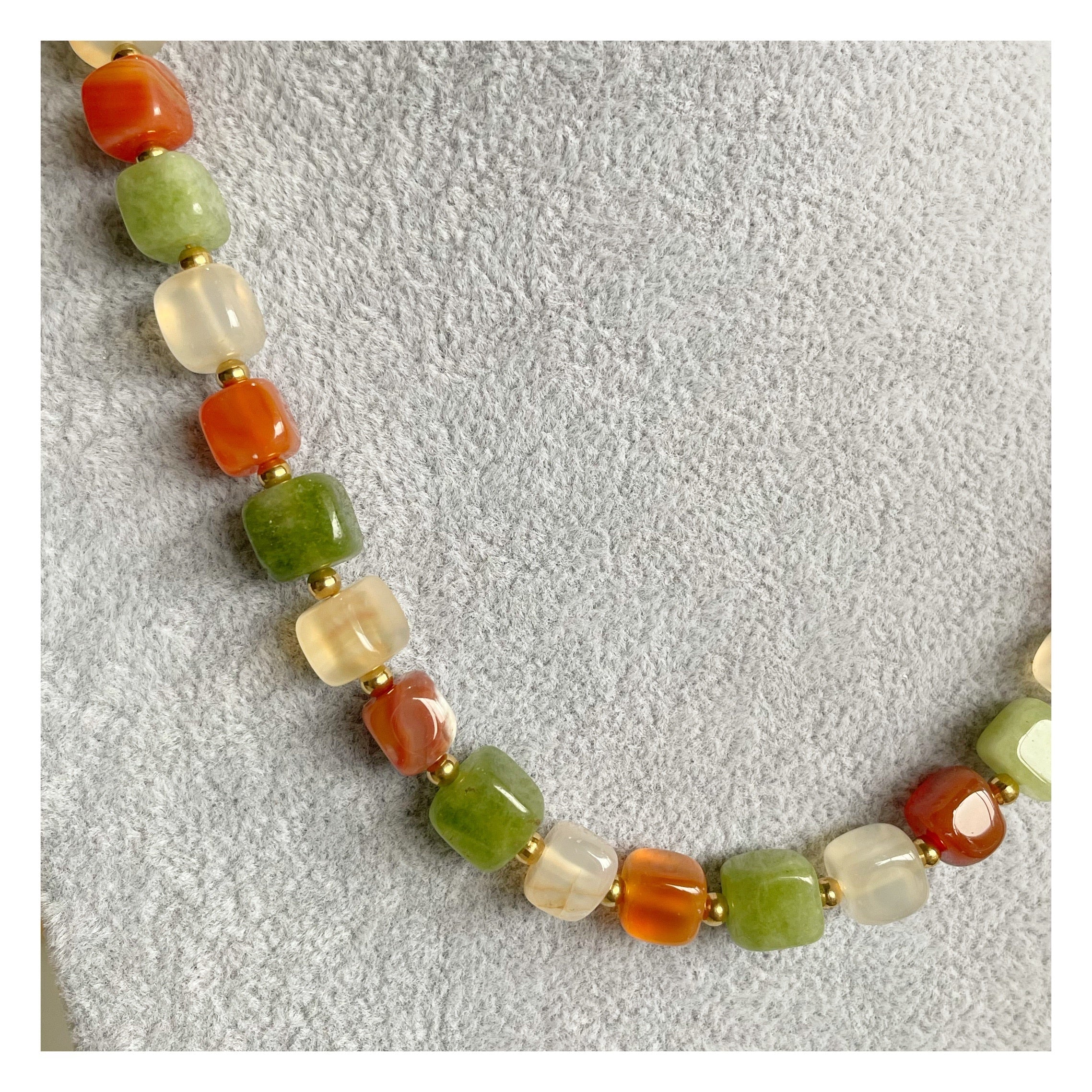 Collar piedras “Verde Naranja”