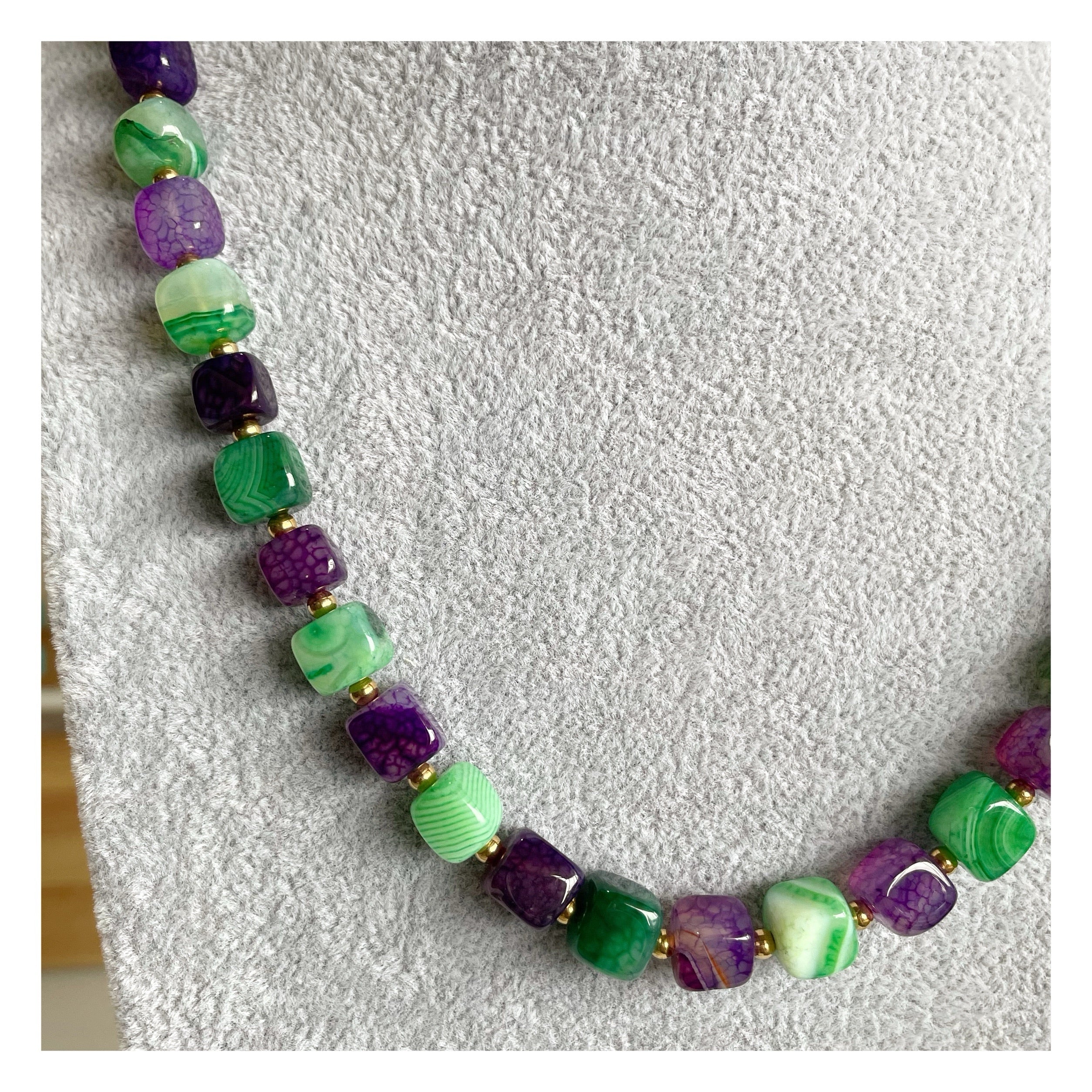 Collar piedra “Contraste”