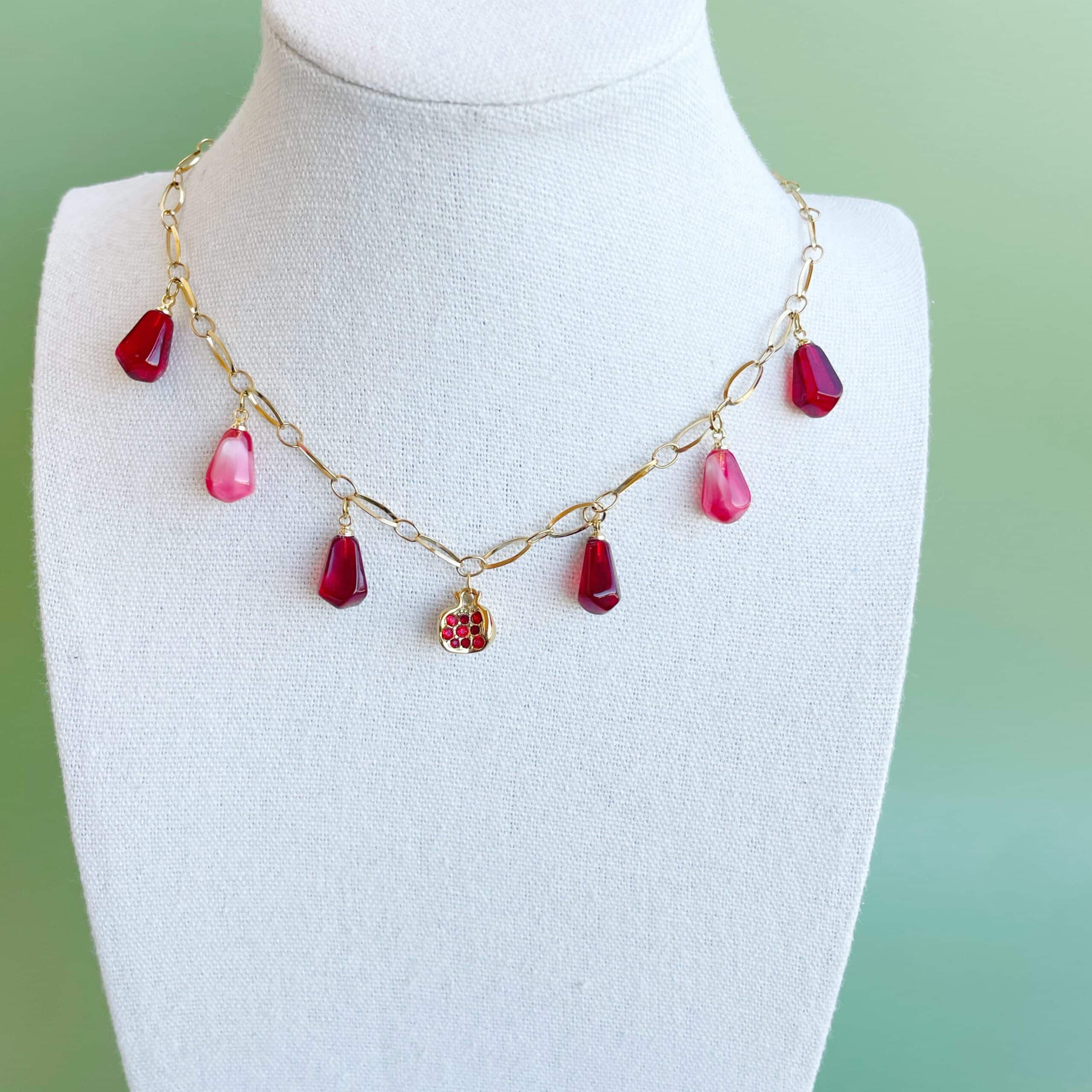 Collar  multicharm “Reina Mora”