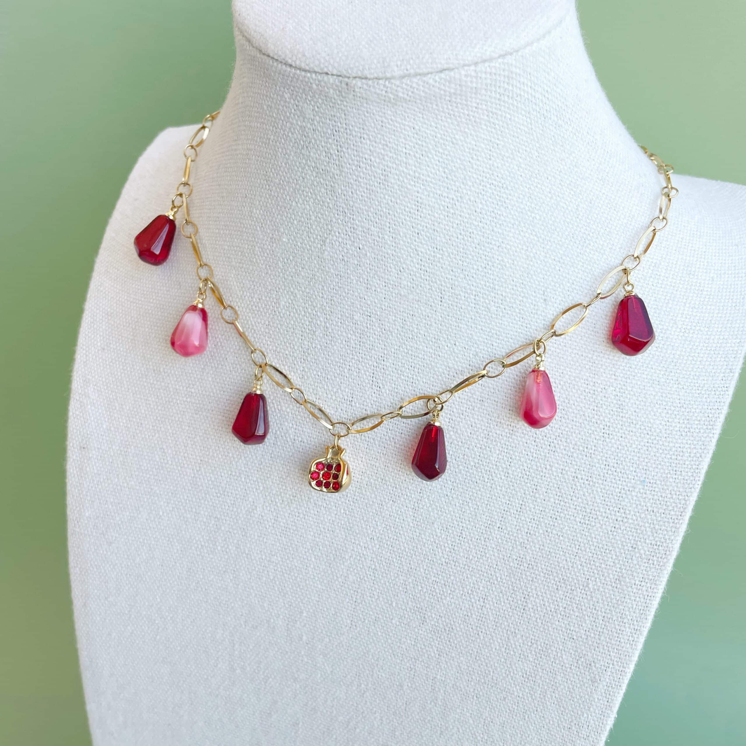 Collar  multicharm “Reina Mora”
