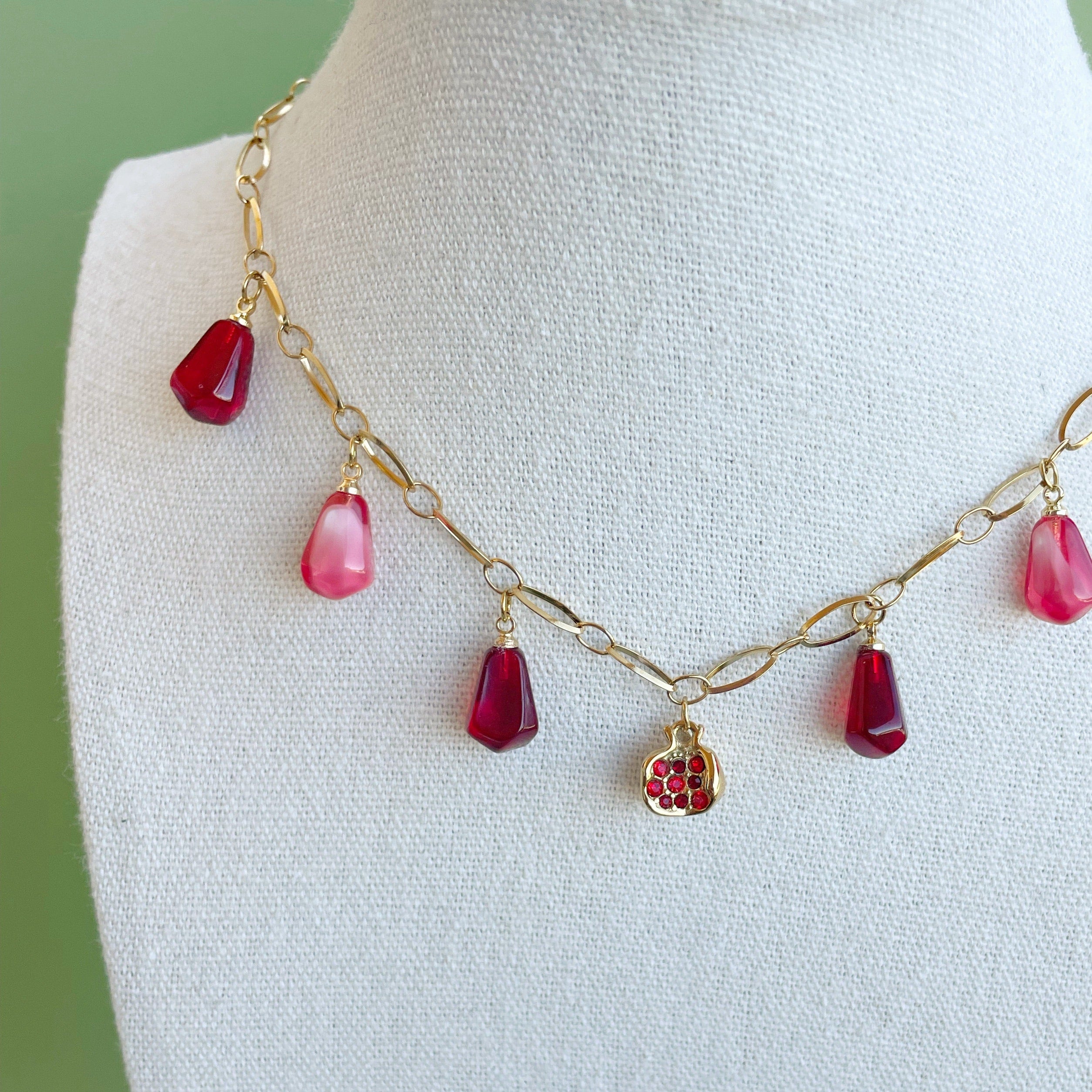 Collar  multicharm “Reina Mora”