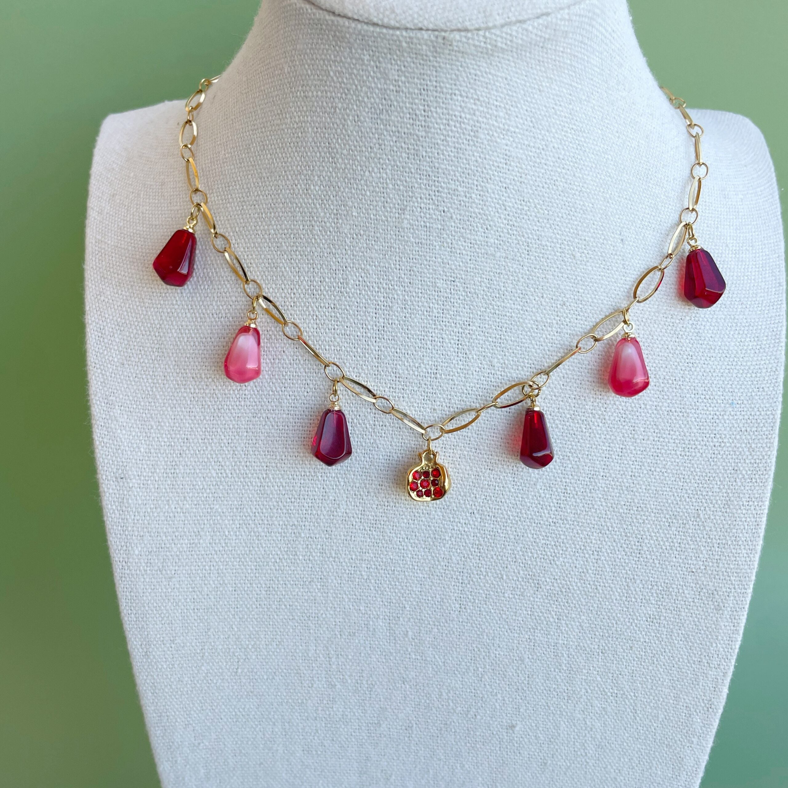 Collar  multicharm “Reina Mora”