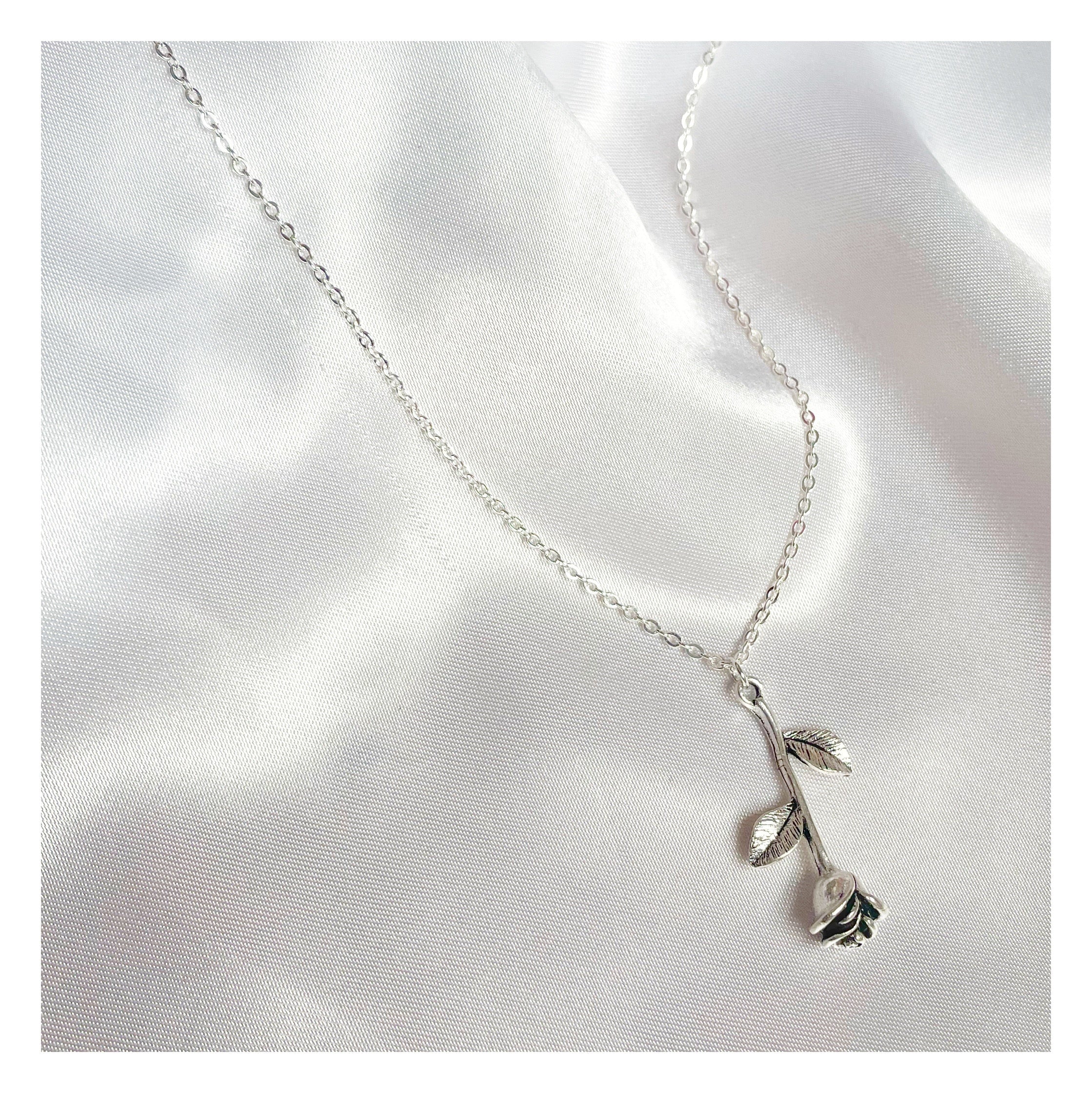 “Rose” plateado