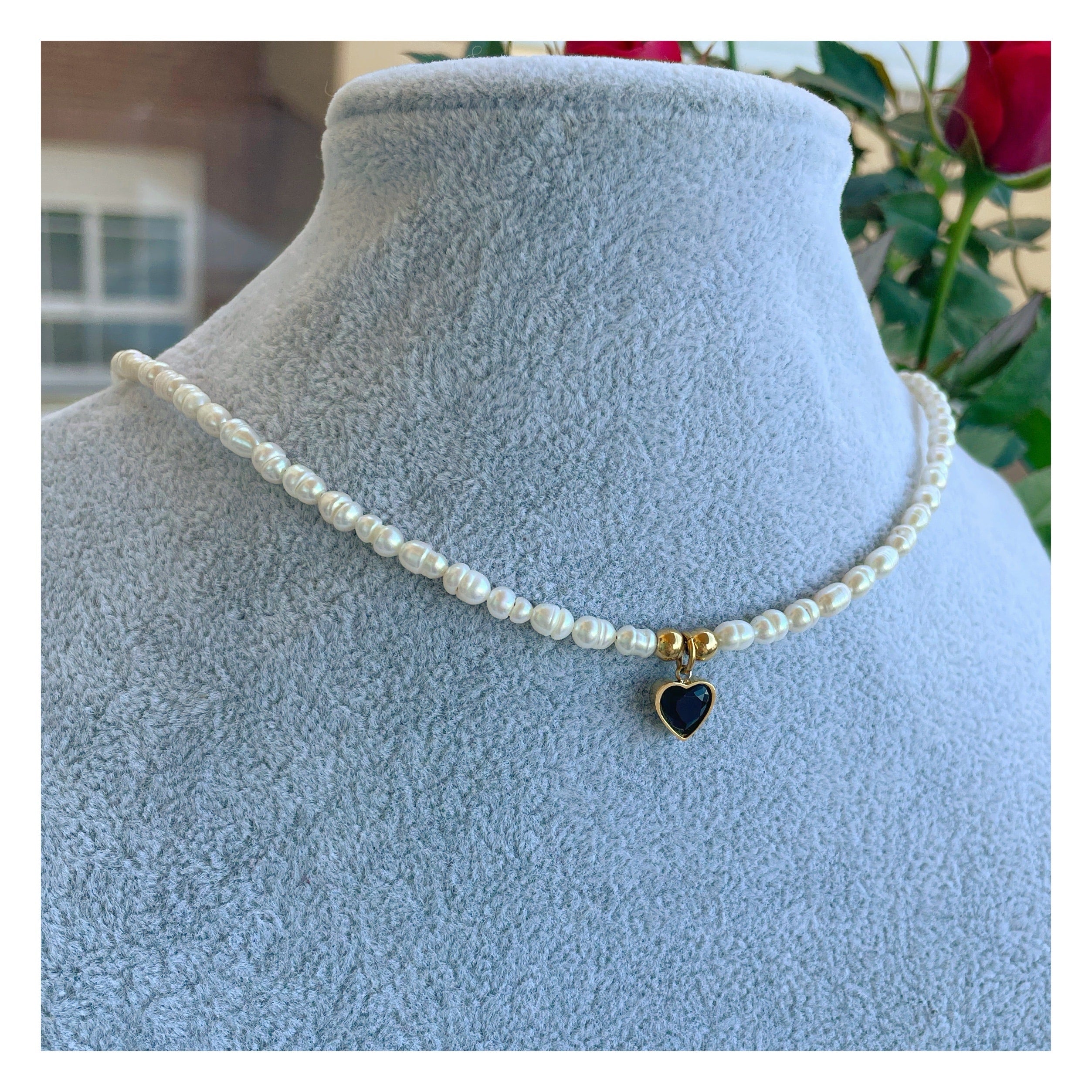 Collar perlas “Dark Love”