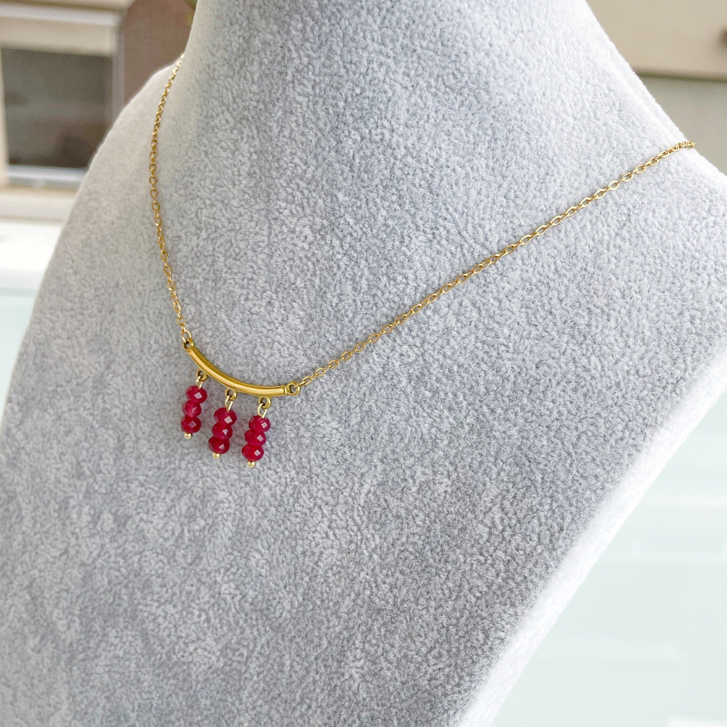 Collar “Trinity” granate