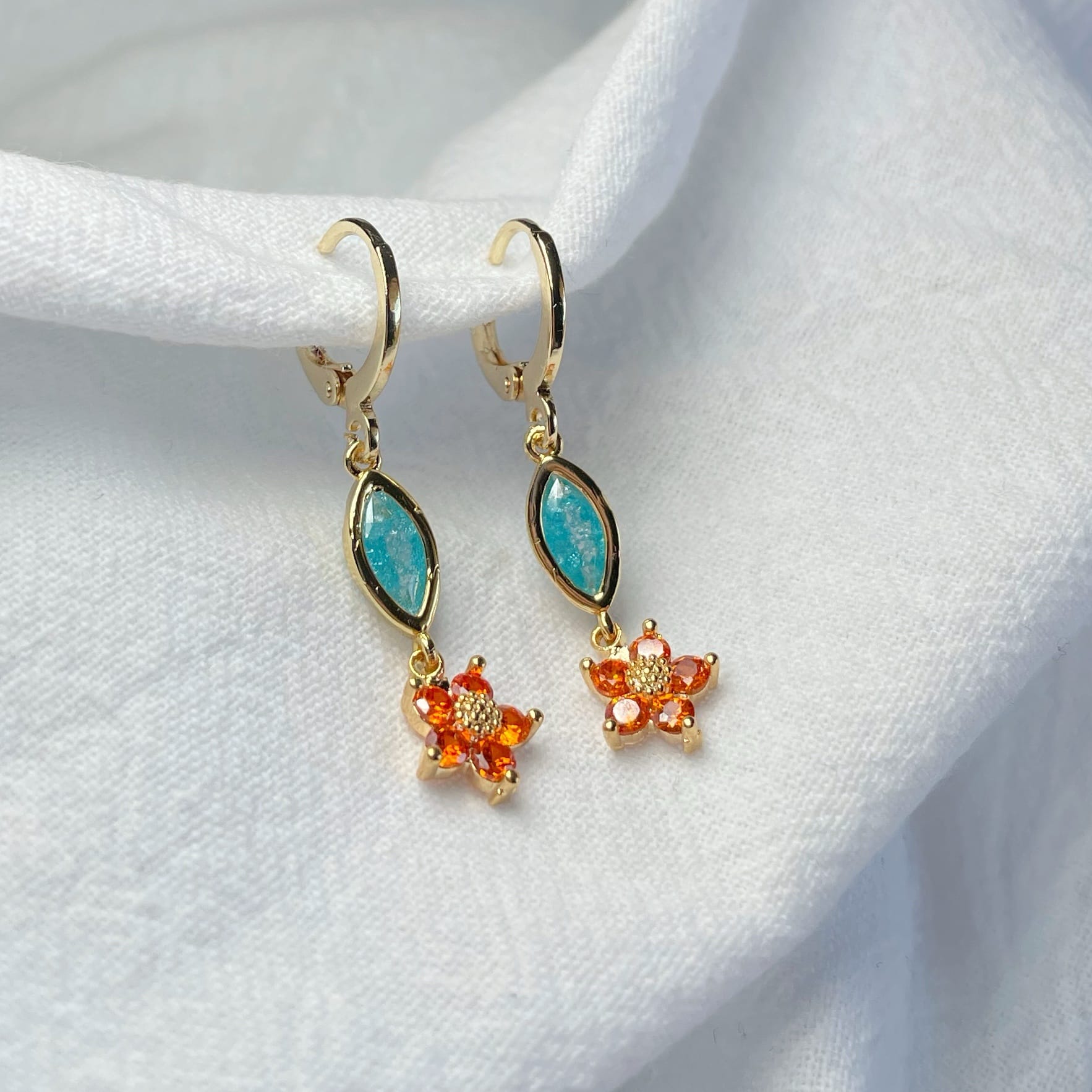 Pendientes “Florecillas” naranja y azul