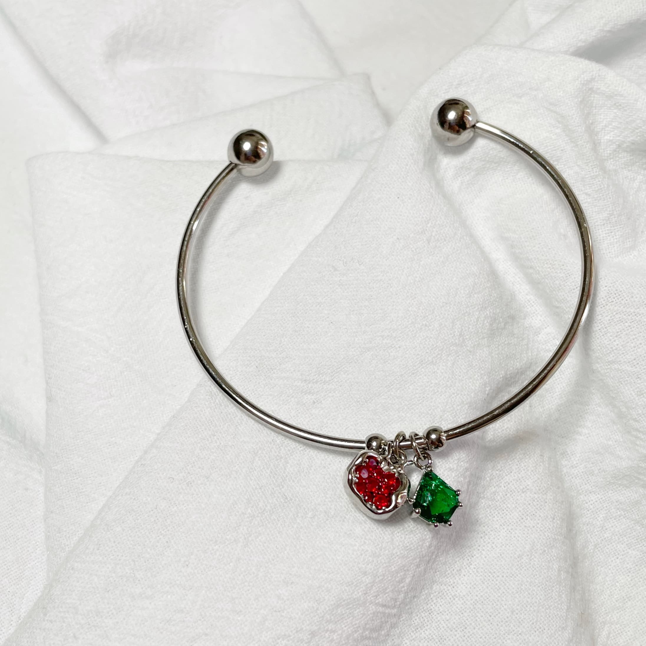 Pulsera “Graná” plateado