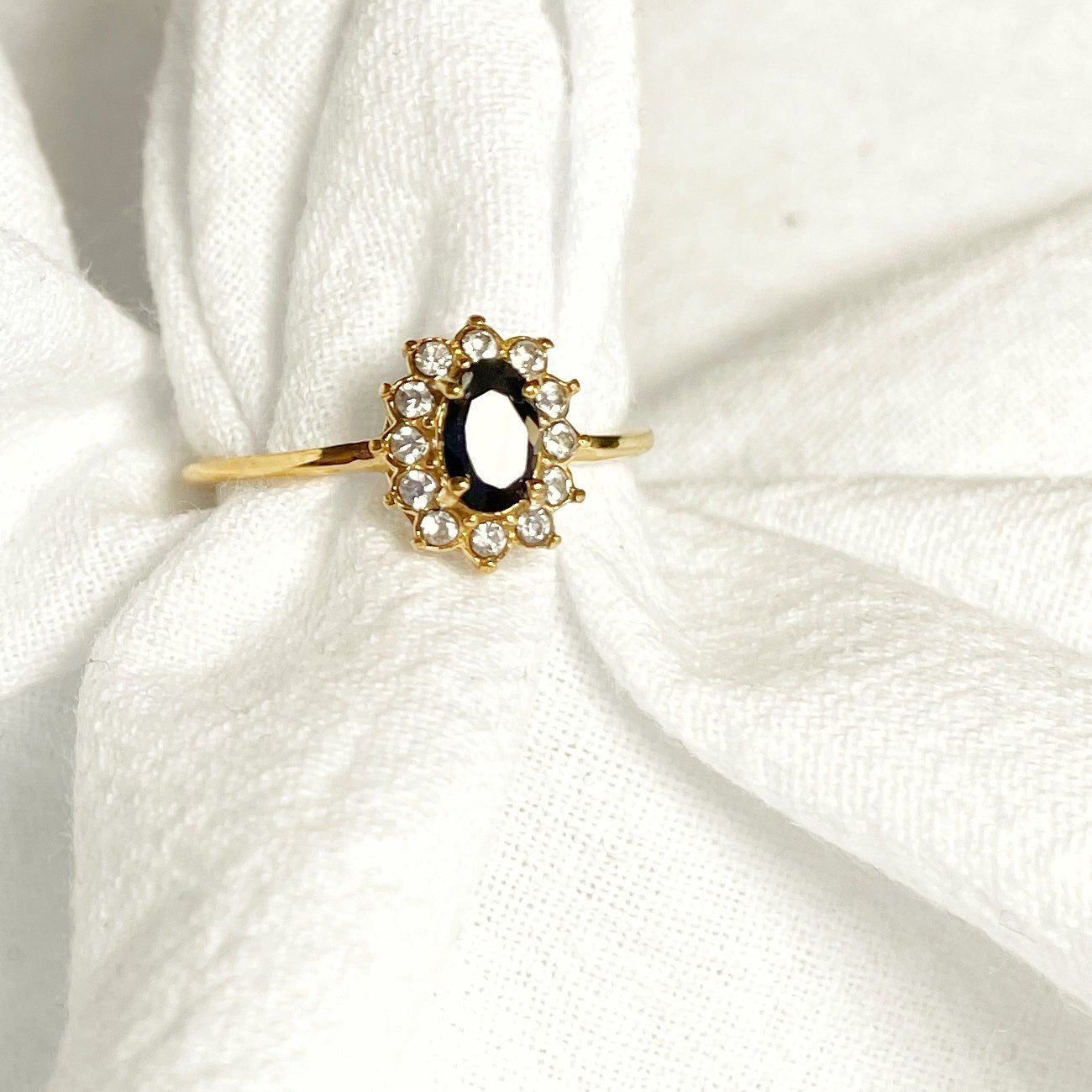 Anillo “Princesa Diana” negro