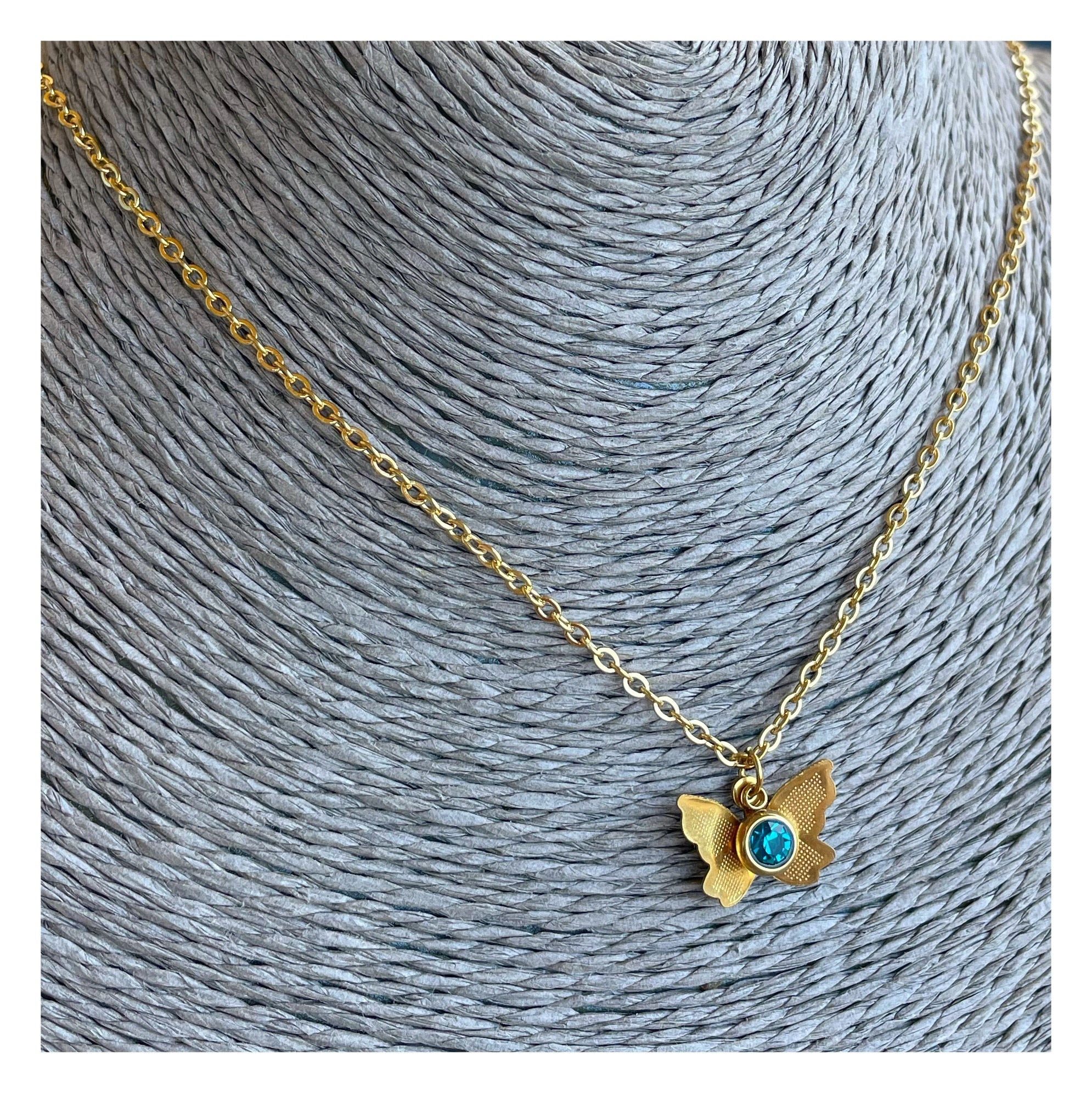 “Mariposa” azul